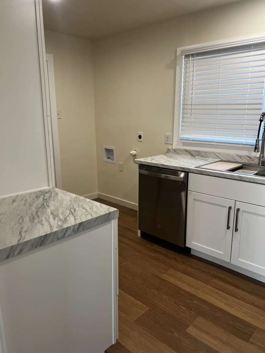 Single Family Residence For Sale in Denton County , 2601 Denison Street, Denton, Texas 76201, 5 Bedroom, 2 Bathroom, Garage spaces, 1,750 Sqft, built in 1965, mls#21409691, Real Estate Agent in Denton, Homes For Sale in Denton county, Homes For Sale in Denton, Realtor in Denton Texas, Real Estate Brokerage Independent Realty Texas, Luminita Cordes Realtor