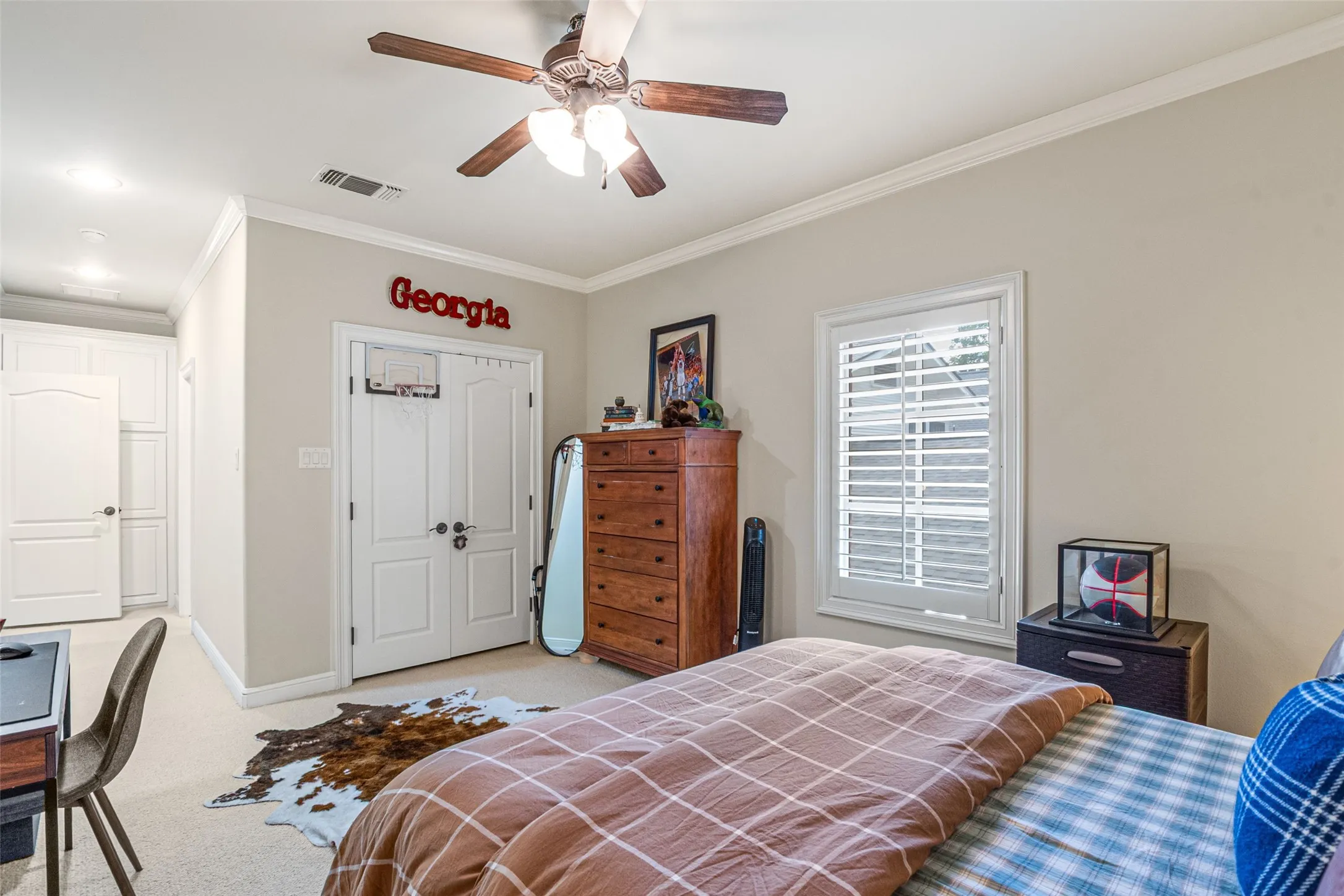 Single Family Residence For Sale in Tarrant County , 1213 Virginia Place, Fort Worth, Texas 76107, 3 Bedroom, 4 Bathroom, 2 Garage spaces, 3,804 Sqft, built in 2006, mls#21405711, Real Estate Agent in Fort Worth, Homes For Sale in Tarrant county, Homes For Sale in Fort Worth, Realtor in Fort Worth Texas, Real Estate Brokerage Independent Realty Texas, Luminita Cordes Realtor