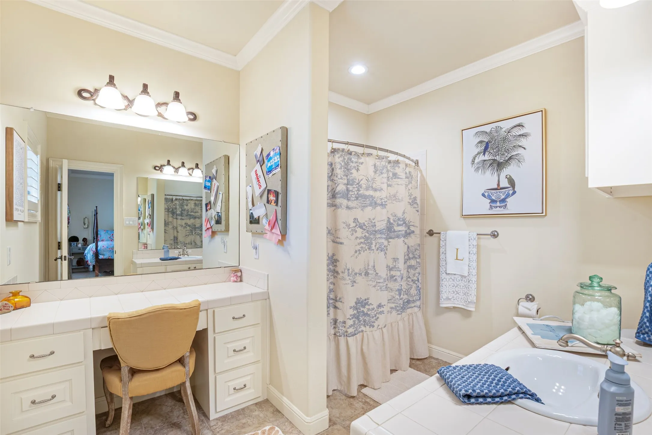 Single Family Residence For Sale in Tarrant County , 1213 Virginia Place, Fort Worth, Texas 76107, 3 Bedroom, 4 Bathroom, 2 Garage spaces, 3,804 Sqft, built in 2006, mls#21405711, Real Estate Agent in Fort Worth, Homes For Sale in Tarrant county, Homes For Sale in Fort Worth, Realtor in Fort Worth Texas, Real Estate Brokerage Independent Realty Texas, Luminita Cordes Realtor