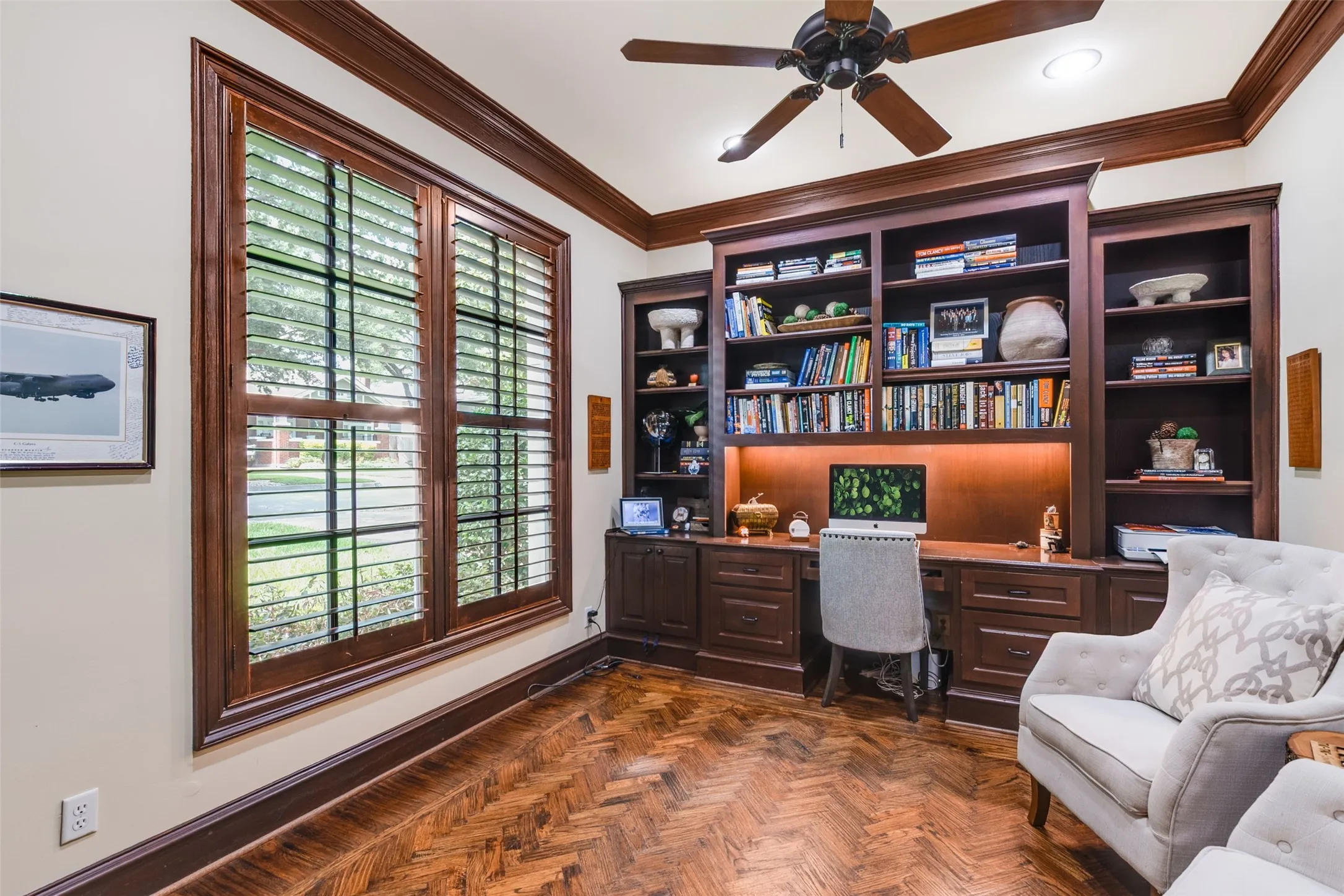 Single Family Residence For Sale in Tarrant County , 1213 Virginia Place, Fort Worth, Texas 76107, 3 Bedroom, 4 Bathroom, 2 Garage spaces, 3,804 Sqft, built in 2006, mls#21405711, Real Estate Agent in Fort Worth, Homes For Sale in Tarrant county, Homes For Sale in Fort Worth, Realtor in Fort Worth Texas, Real Estate Brokerage Independent Realty Texas, Luminita Cordes Realtor
