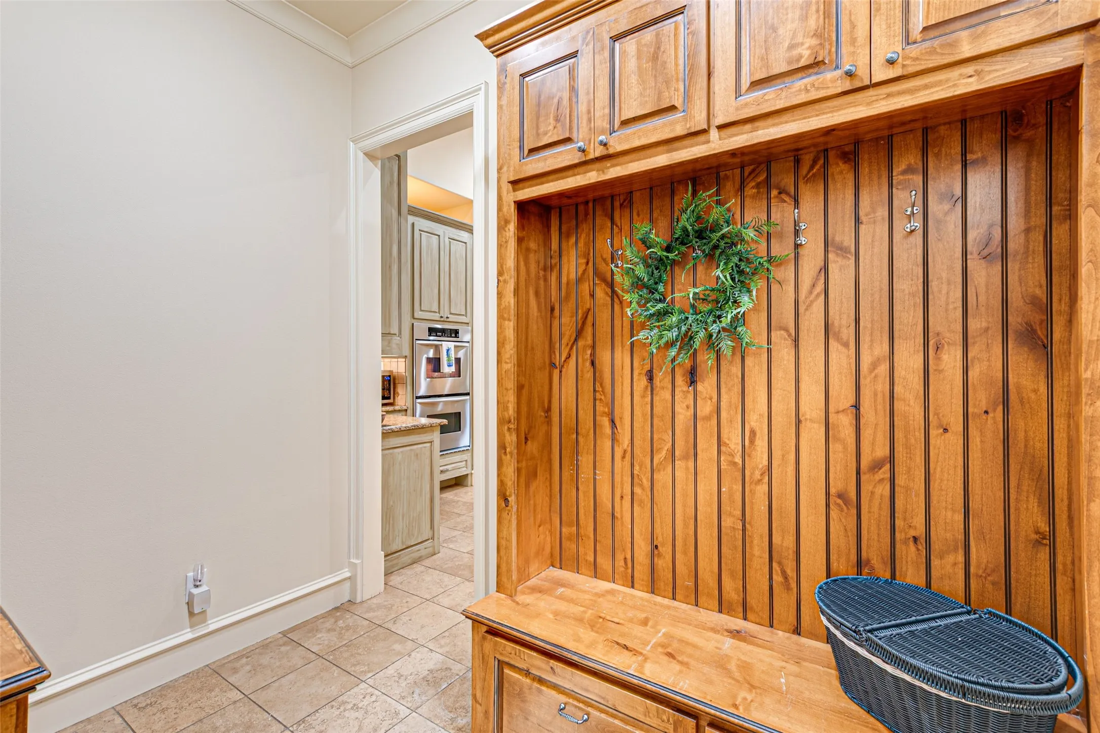 Single Family Residence For Sale in Tarrant County , 1213 Virginia Place, Fort Worth, Texas 76107, 3 Bedroom, 4 Bathroom, 2 Garage spaces, 3,804 Sqft, built in 2006, mls#21405711, Real Estate Agent in Fort Worth, Homes For Sale in Tarrant county, Homes For Sale in Fort Worth, Realtor in Fort Worth Texas, Real Estate Brokerage Independent Realty Texas, Luminita Cordes Realtor