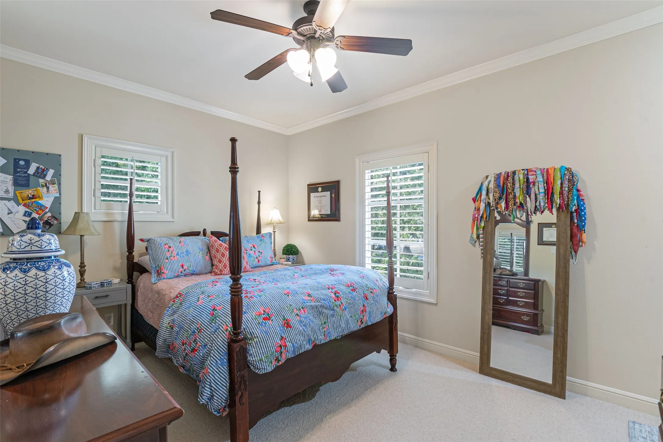 Single Family Residence For Sale in Tarrant County , 1213 Virginia Place, Fort Worth, Texas 76107, 3 Bedroom, 4 Bathroom, 2 Garage spaces, 3,804 Sqft, built in 2006, mls#21405711, Real Estate Agent in Fort Worth, Homes For Sale in Tarrant county, Homes For Sale in Fort Worth, Realtor in Fort Worth Texas, Real Estate Brokerage Independent Realty Texas, Luminita Cordes Realtor