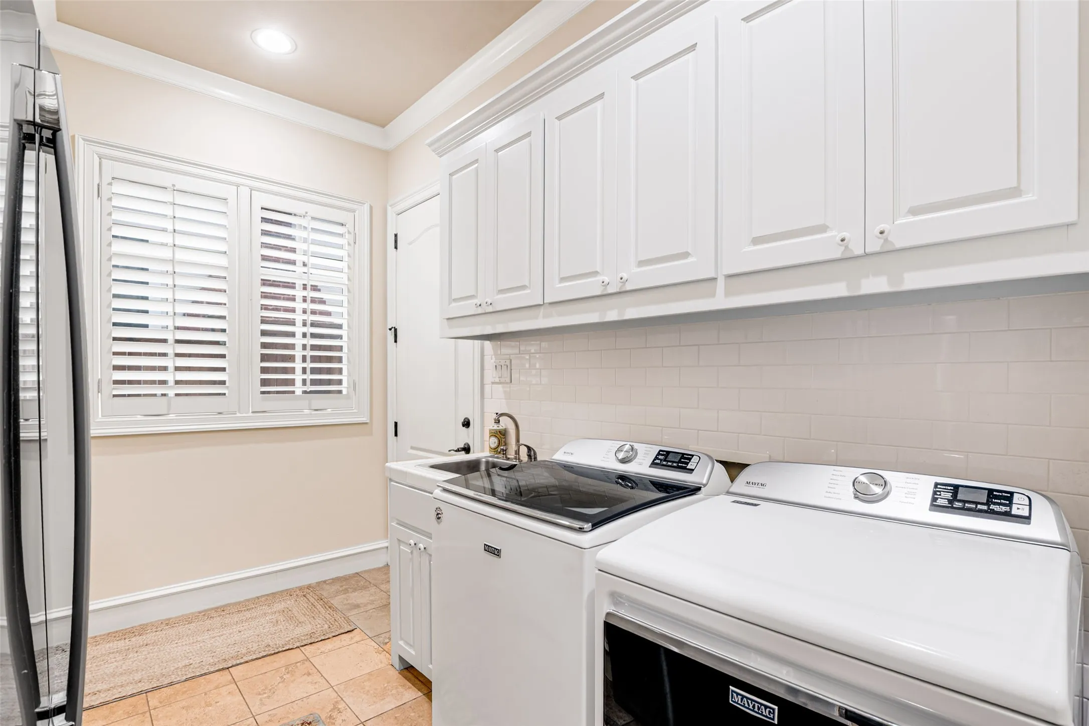 Single Family Residence For Sale in Tarrant County , 1213 Virginia Place, Fort Worth, Texas 76107, 3 Bedroom, 4 Bathroom, 2 Garage spaces, 3,804 Sqft, built in 2006, mls#21405711, Real Estate Agent in Fort Worth, Homes For Sale in Tarrant county, Homes For Sale in Fort Worth, Realtor in Fort Worth Texas, Real Estate Brokerage Independent Realty Texas, Luminita Cordes Realtor
