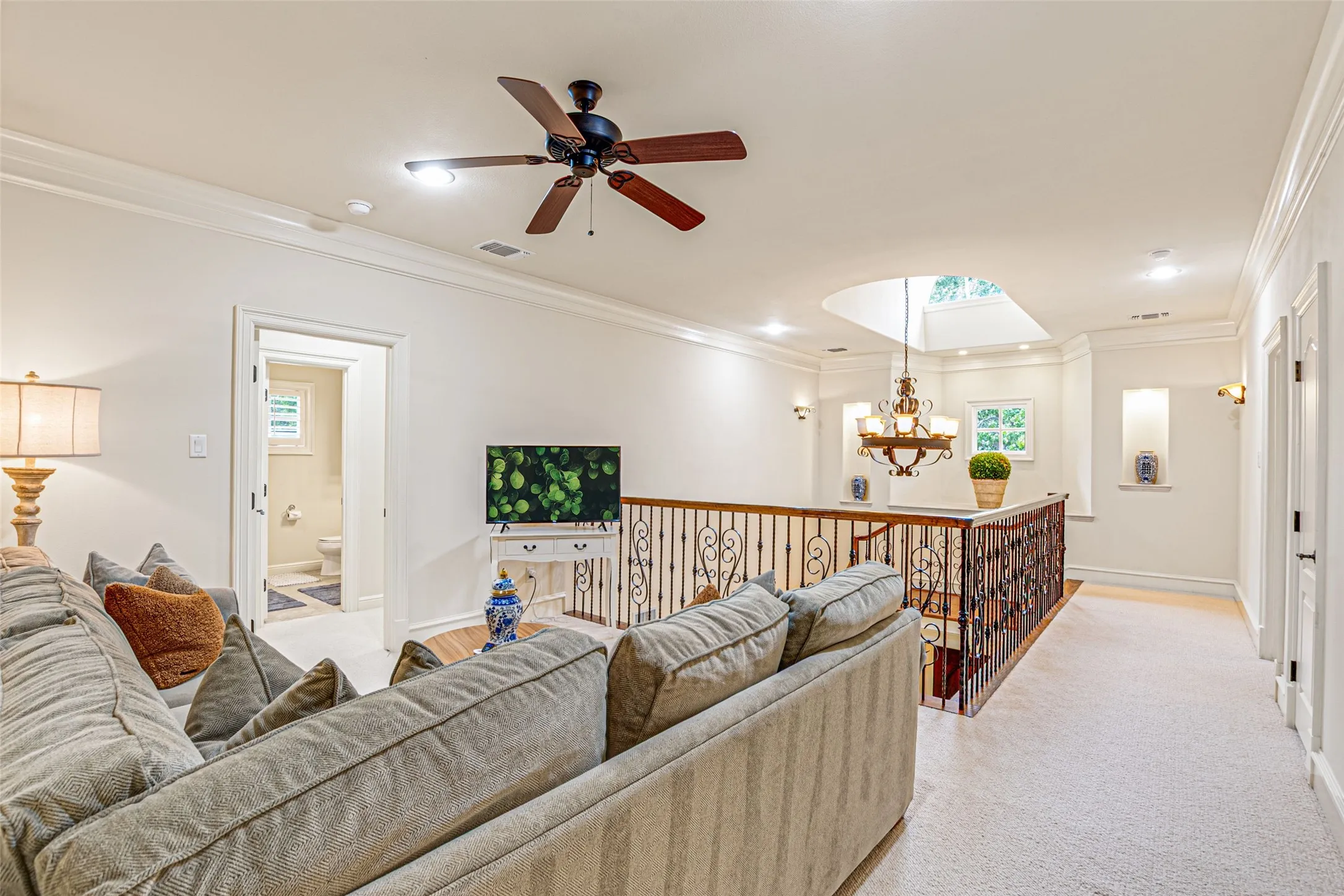 Single Family Residence For Sale in Tarrant County , 1213 Virginia Place, Fort Worth, Texas 76107, 3 Bedroom, 4 Bathroom, 2 Garage spaces, 3,804 Sqft, built in 2006, mls#21405711, Real Estate Agent in Fort Worth, Homes For Sale in Tarrant county, Homes For Sale in Fort Worth, Realtor in Fort Worth Texas, Real Estate Brokerage Independent Realty Texas, Luminita Cordes Realtor