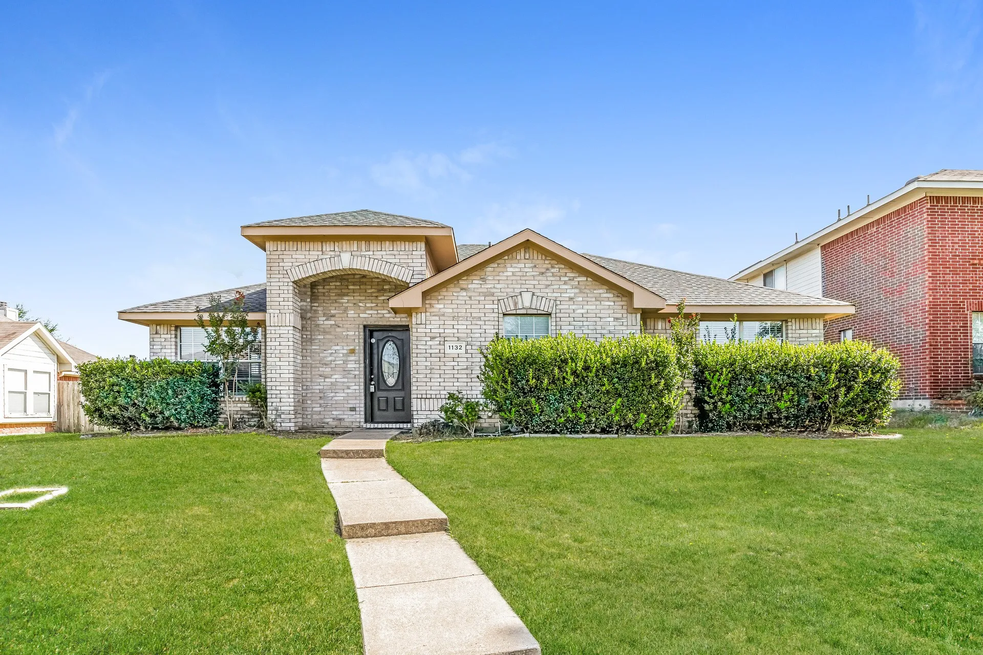 Single Family Residence For Rent