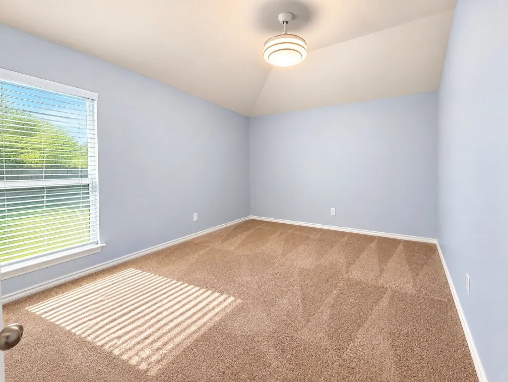 Single Family Residence For Rent in Tarrant County , 5805 Ozark Drive, Fort Worth, Texas 76131, 4 Bedroom, 2 Bathroom, 3 Garage spaces, 2,360 Sqft, built in 2003, mls#21409696, Real Estate Agent in Fort Worth, Homes For Rent in Tarrant county, Homes For Rent in Fort Worth, Realtor in Fort Worth Texas, Real Estate Brokerage Independent Realty Texas, Luminita Cordes Realtor