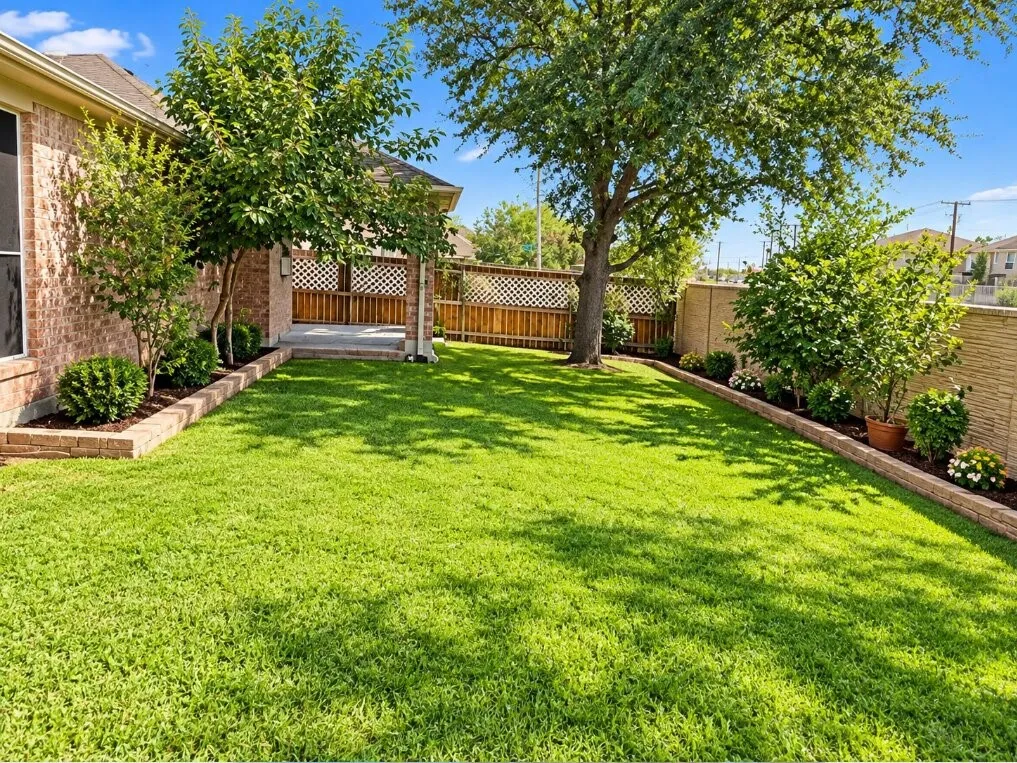 Single Family Residence For Rent in Tarrant County , 5805 Ozark Drive, Fort Worth, Texas 76131, 4 Bedroom, 2 Bathroom, 3 Garage spaces, 2,360 Sqft, built in 2003, mls#21409696, Real Estate Agent in Fort Worth, Homes For Rent in Tarrant county, Homes For Rent in Fort Worth, Realtor in Fort Worth Texas, Real Estate Brokerage Independent Realty Texas, Luminita Cordes Realtor