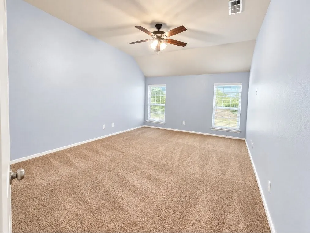 Single Family Residence For Rent in Tarrant County , 5805 Ozark Drive, Fort Worth, Texas 76131, 4 Bedroom, 2 Bathroom, 3 Garage spaces, 2,360 Sqft, built in 2003, mls#21409696, Real Estate Agent in Fort Worth, Homes For Rent in Tarrant county, Homes For Rent in Fort Worth, Realtor in Fort Worth Texas, Real Estate Brokerage Independent Realty Texas, Luminita Cordes Realtor