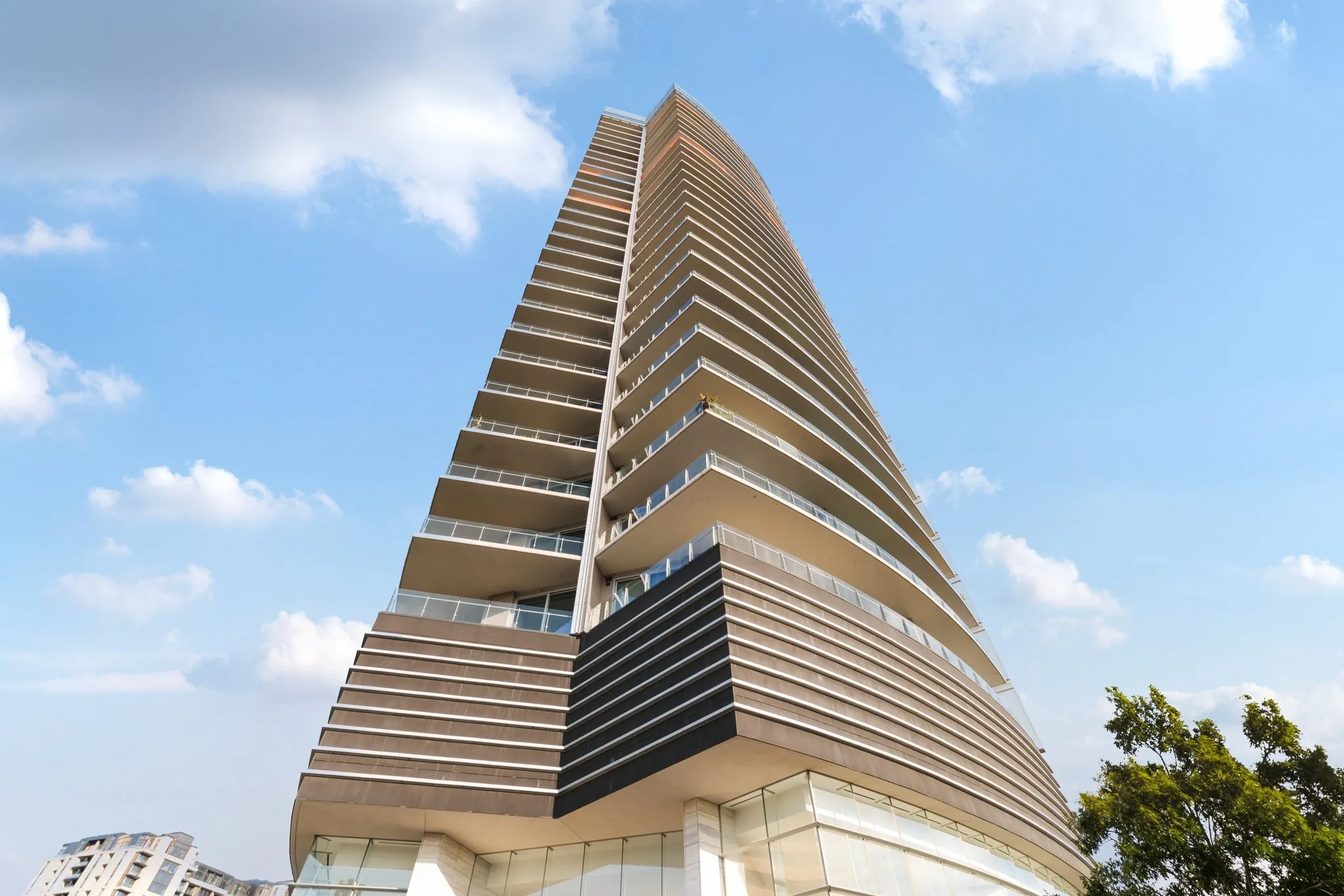 Condominium For Sale in Dallas County , 3130 N Harwood Street 1805, Dallas, Texas 75201, 2 Bedroom, 3 Bathroom, Garage spaces, 1,527 Sqft, built in 2015, mls#21397936, Real Estate Agent in Dallas, Homes For Sale in Dallas county, Homes For Sale in Dallas, Realtor in Dallas Texas, Real Estate Brokerage Independent Realty Texas, Luminita Cordes Realtor