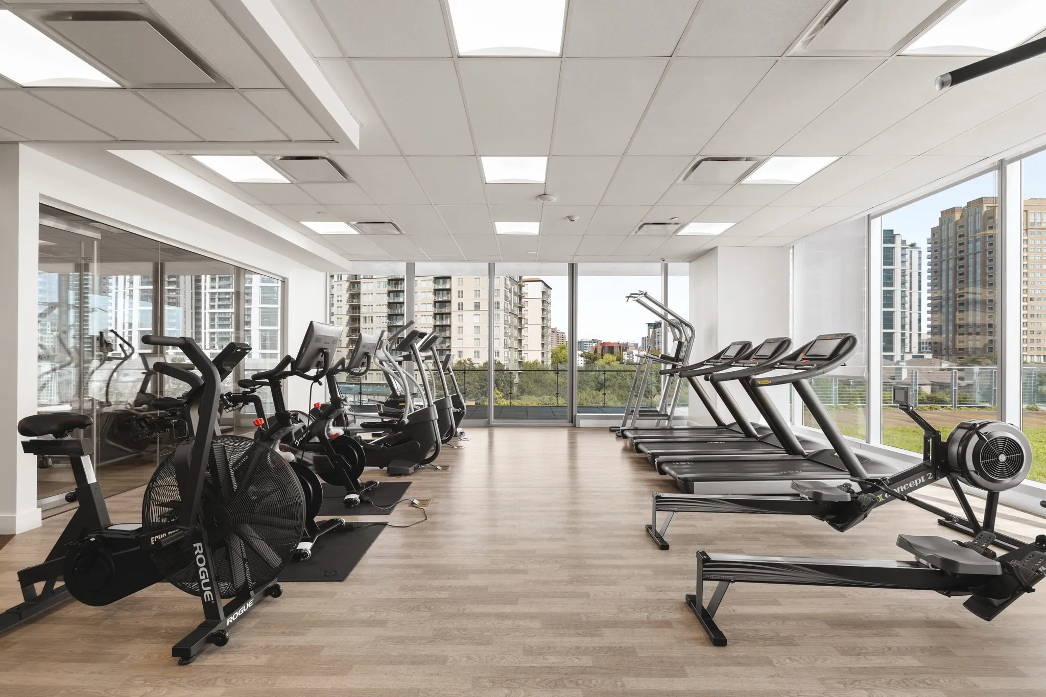 Condominium For Sale in Dallas County , 3130 N Harwood Street 1805, Dallas, Texas 75201, 2 Bedroom, 3 Bathroom, Garage spaces, 1,527 Sqft, built in 2015, mls#21397936, Real Estate Agent in Dallas, Homes For Sale in Dallas county, Homes For Sale in Dallas, Realtor in Dallas Texas, Real Estate Brokerage Independent Realty Texas, Luminita Cordes Realtor