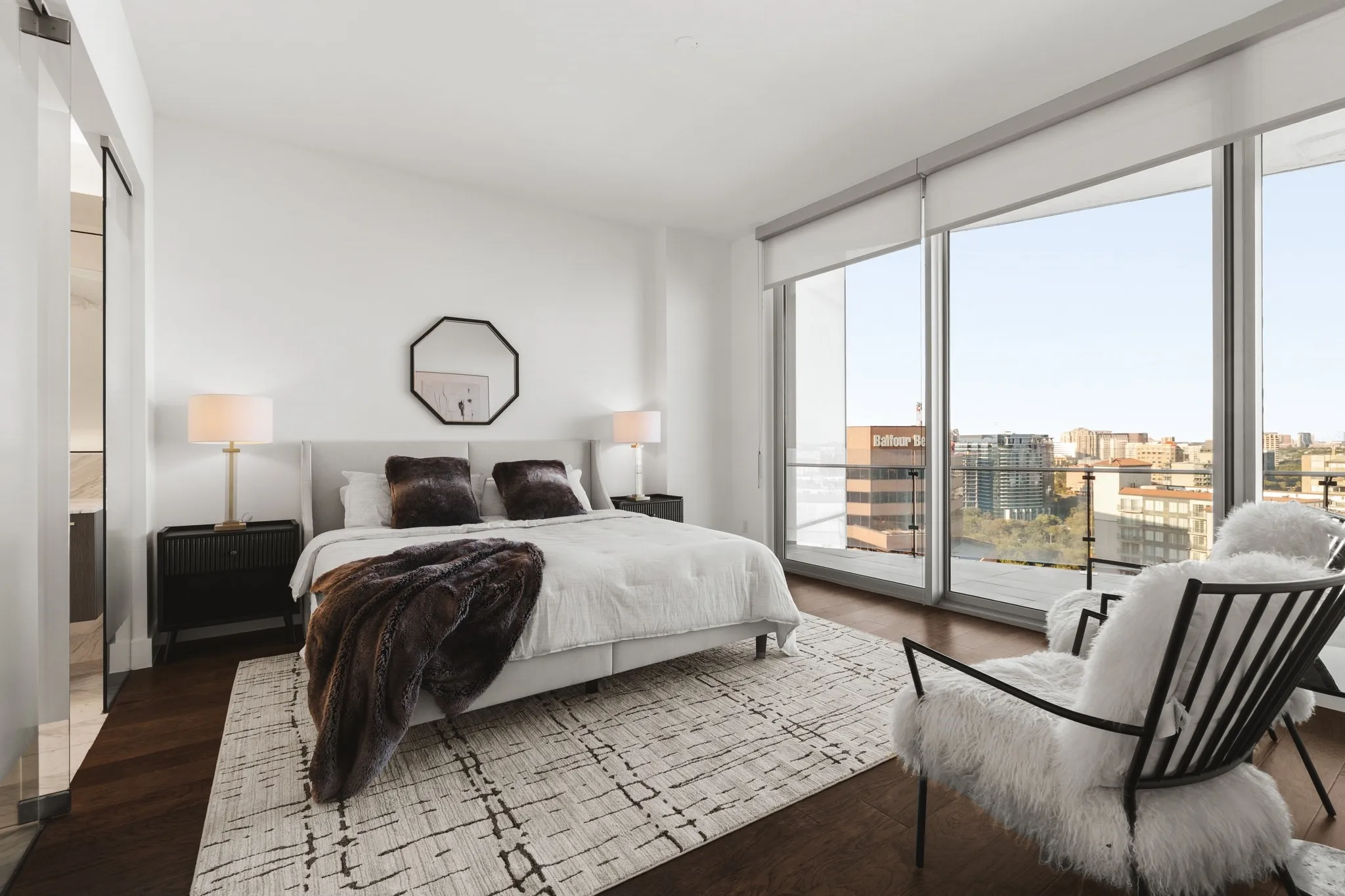 Condominium For Sale in Dallas County , 3130 N Harwood Street 1805, Dallas, Texas 75201, 2 Bedroom, 3 Bathroom, Garage spaces, 1,527 Sqft, built in 2015, mls#21397936, Real Estate Agent in Dallas, Homes For Sale in Dallas county, Homes For Sale in Dallas, Realtor in Dallas Texas, Real Estate Brokerage Independent Realty Texas, Luminita Cordes Realtor