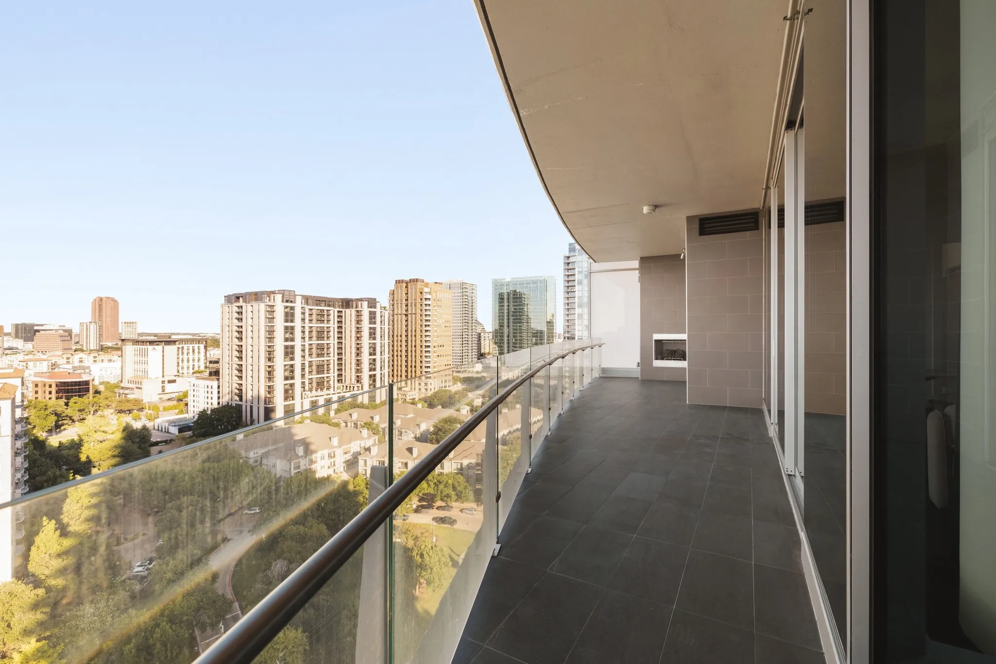Condominium For Sale in Dallas County , 3130 N Harwood Street 1805, Dallas, Texas 75201, 2 Bedroom, 3 Bathroom, Garage spaces, 1,527 Sqft, built in 2015, mls#21397936, Real Estate Agent in Dallas, Homes For Sale in Dallas county, Homes For Sale in Dallas, Realtor in Dallas Texas, Real Estate Brokerage Independent Realty Texas, Luminita Cordes Realtor