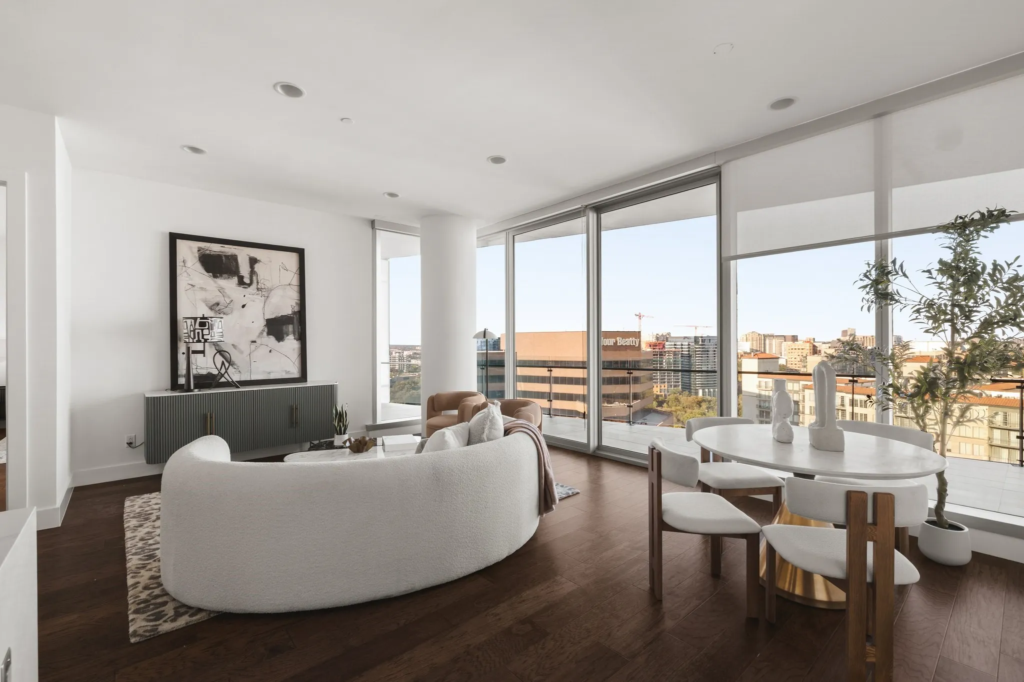 Condominium For Sale in Dallas County , 3130 N Harwood Street 1805, Dallas, Texas 75201, 2 Bedroom, 3 Bathroom, Garage spaces, 1,527 Sqft, built in 2015, mls#21397936, Real Estate Agent in Dallas, Homes For Sale in Dallas county, Homes For Sale in Dallas, Realtor in Dallas Texas, Real Estate Brokerage Independent Realty Texas, Luminita Cordes Realtor