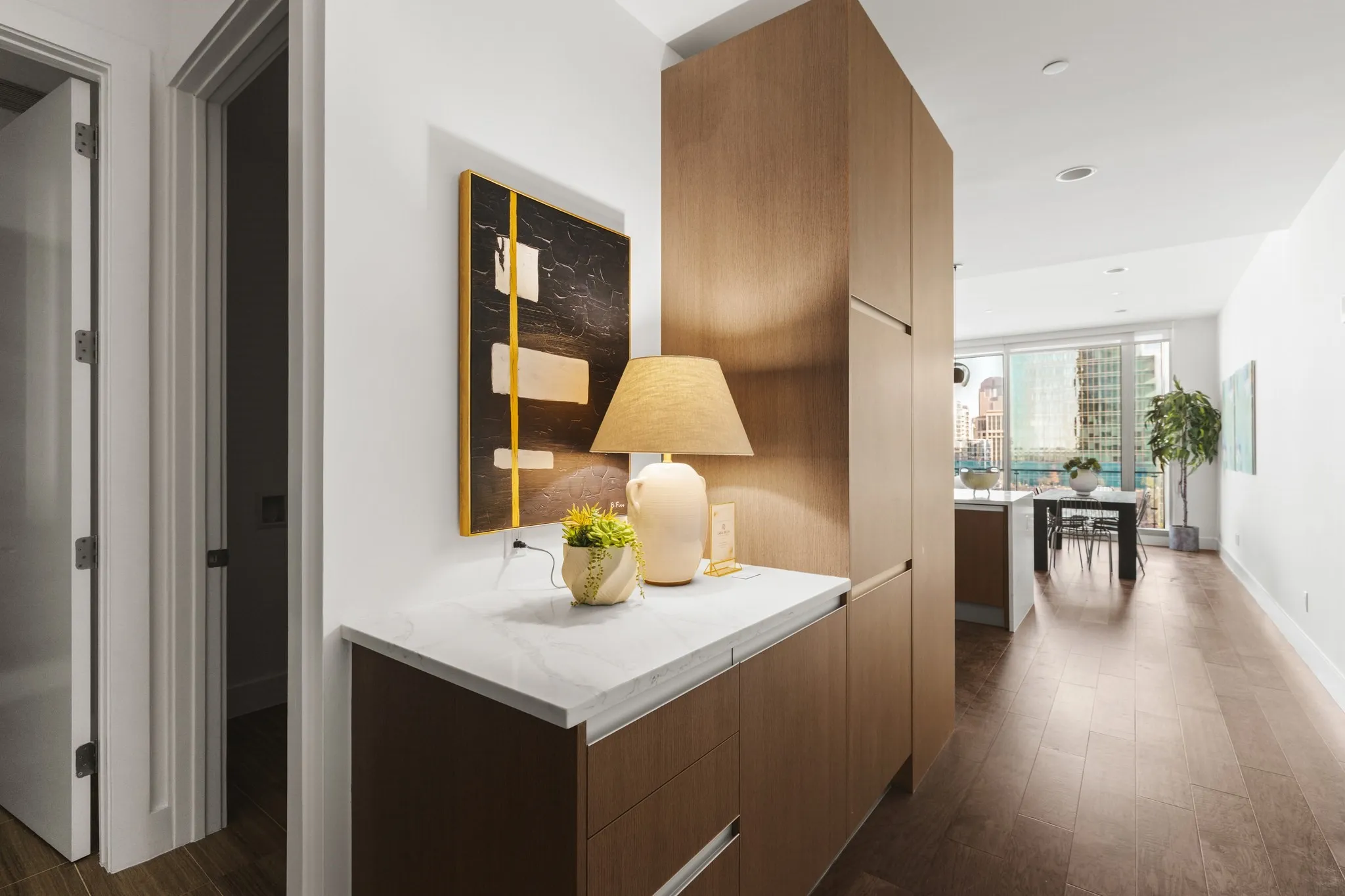 Condominium For Sale in Dallas County , 3130 N Harwood Street 1507, Dallas, Texas 75201, 2 Bedroom, 2 Bathroom, 1 Garage spaces, 1,373 Sqft, built in 2015, mls#21397759, Real Estate Agent in Dallas, Homes For Sale in Dallas county, Homes For Sale in Dallas, Realtor in Dallas Texas, Real Estate Brokerage Independent Realty Texas, Luminita Cordes Realtor