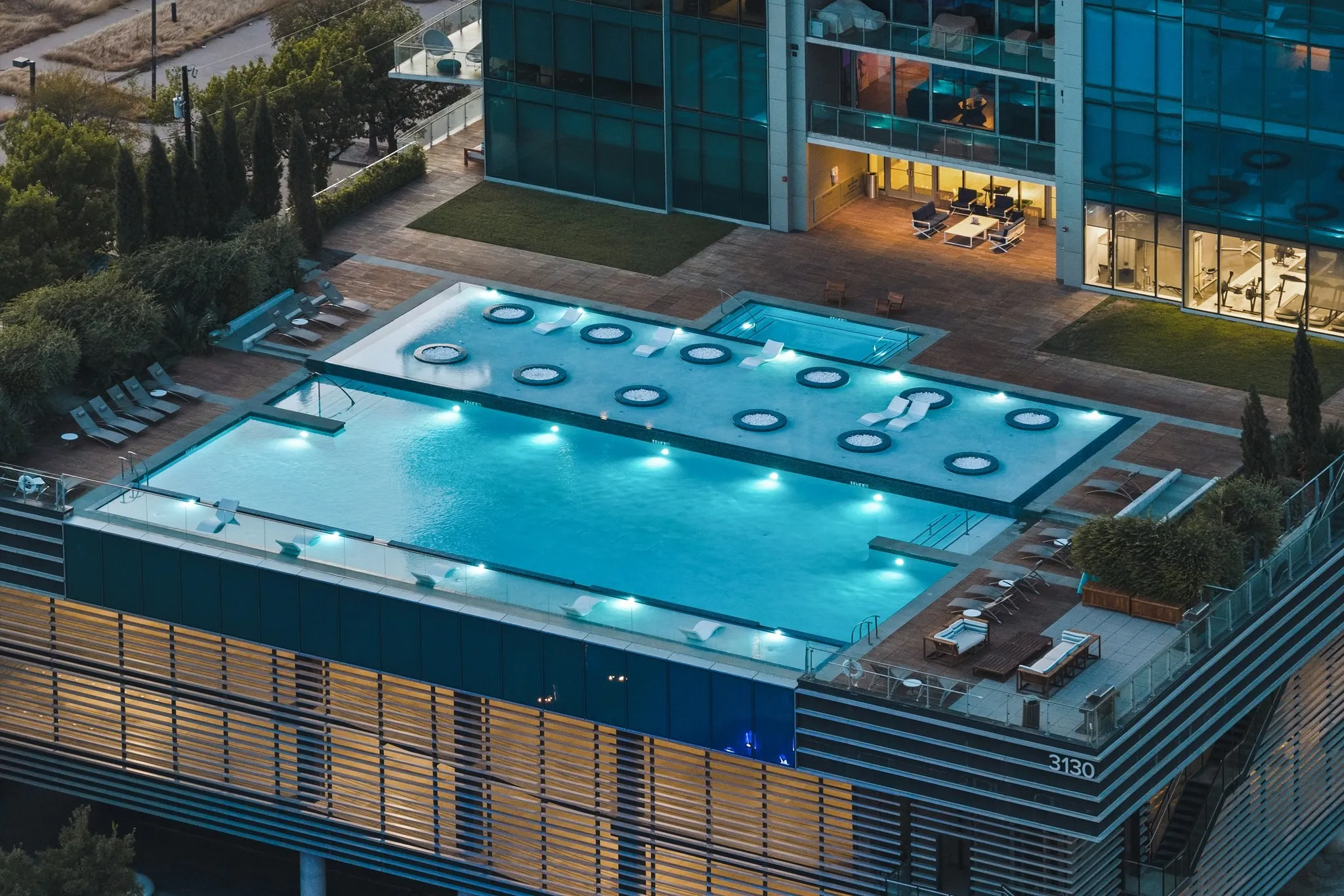 Condominium For Sale in Dallas County , 3130 N Harwood Street 1507, Dallas, Texas 75201, 2 Bedroom, 2 Bathroom, 1 Garage spaces, 1,373 Sqft, built in 2015, mls#21397759, Real Estate Agent in Dallas, Homes For Sale in Dallas county, Homes For Sale in Dallas, Realtor in Dallas Texas, Real Estate Brokerage Independent Realty Texas, Luminita Cordes Realtor