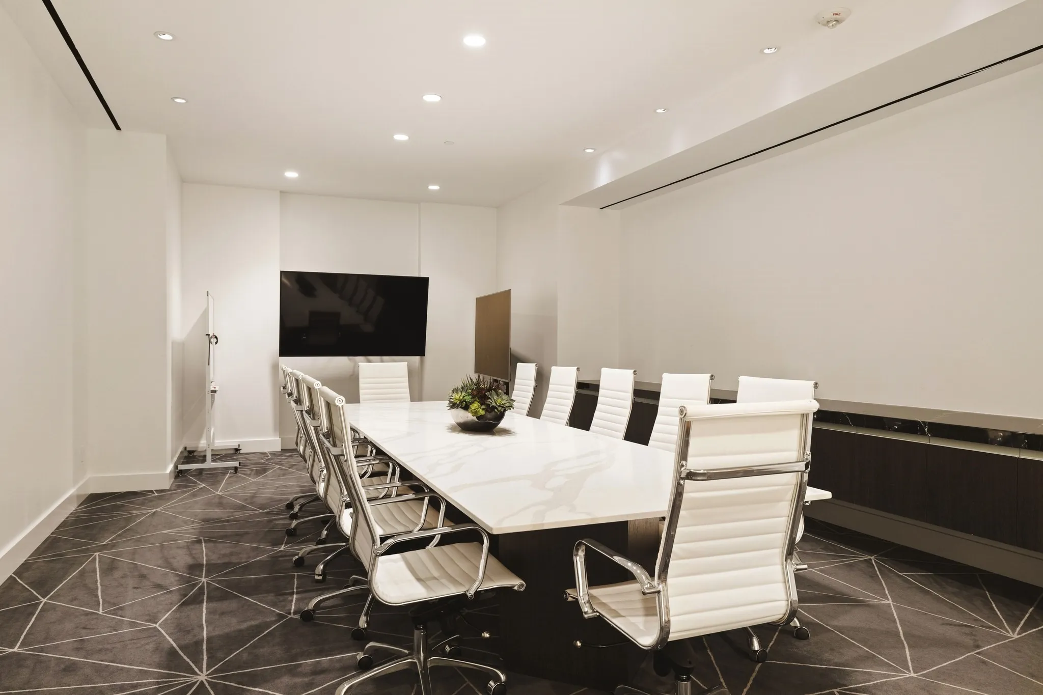 Condominium For Sale in Dallas County , 3130 N Harwood Street 1507, Dallas, Texas 75201, 2 Bedroom, 2 Bathroom, 1 Garage spaces, 1,373 Sqft, built in 2015, mls#21397759, Real Estate Agent in Dallas, Homes For Sale in Dallas county, Homes For Sale in Dallas, Realtor in Dallas Texas, Real Estate Brokerage Independent Realty Texas, Luminita Cordes Realtor