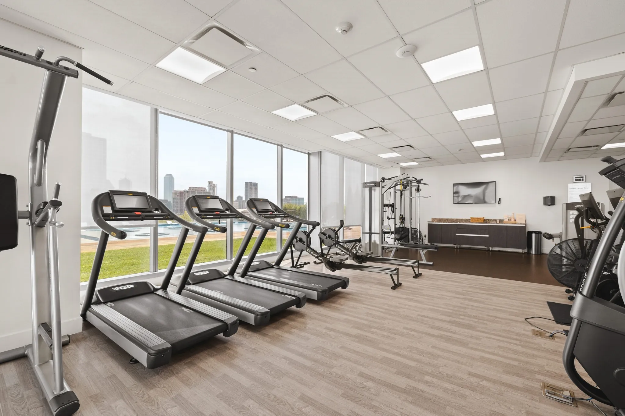 Condominium For Sale in Dallas County , 3130 N Harwood Street 1507, Dallas, Texas 75201, 2 Bedroom, 2 Bathroom, 1 Garage spaces, 1,373 Sqft, built in 2015, mls#21397759, Real Estate Agent in Dallas, Homes For Sale in Dallas county, Homes For Sale in Dallas, Realtor in Dallas Texas, Real Estate Brokerage Independent Realty Texas, Luminita Cordes Realtor