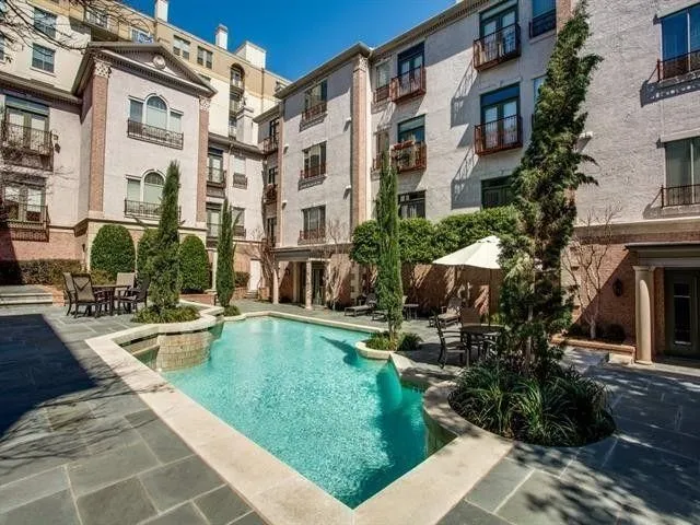 Condominium For Rent in Dallas County , 2885 Woodside Street 203, Dallas, Texas 75204, 2 Bedroom, 2 Bathroom, 2 Garage spaces, 1,690 Sqft, built in 2000, mls#21409527, Real Estate Agent in Dallas, Homes For Rent in Dallas county, Homes For Rent in Dallas, Realtor in Dallas Texas, Real Estate Brokerage Independent Realty Texas, Luminita Cordes Realtor