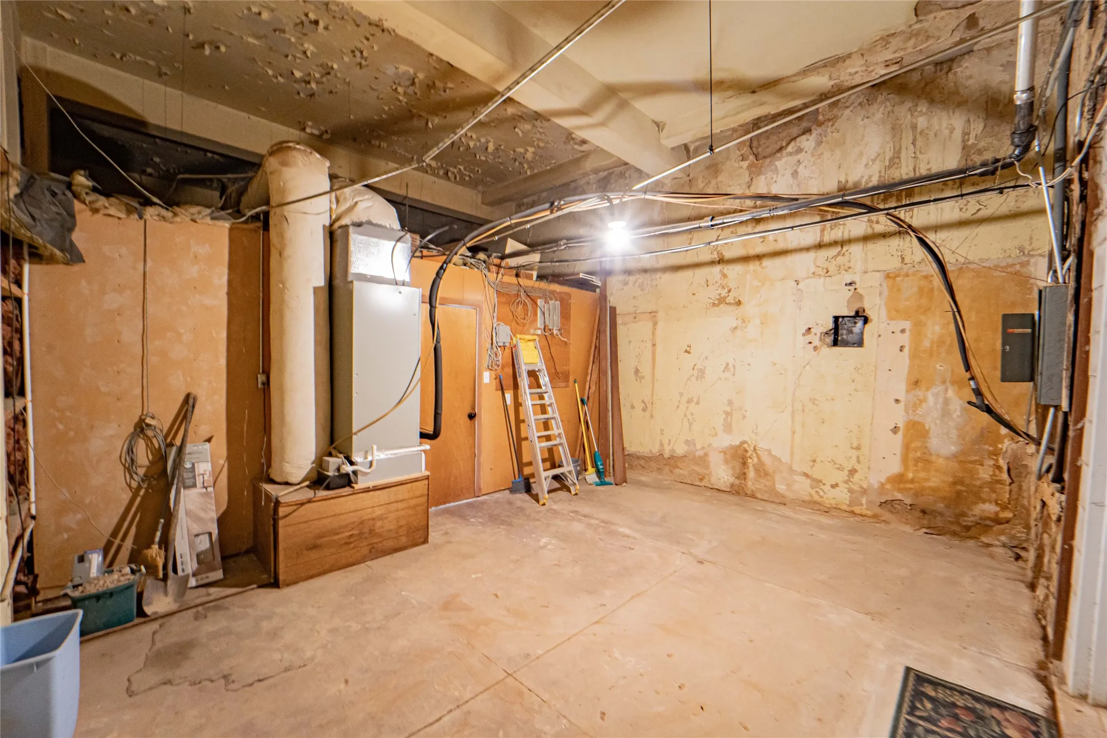 Office For Rent in Stephens County , 225 W Walker, Breckenridge, Texas 76424, 0, 0, Garage spaces, 0 Sqft, built in 0, mls#21406868, Real Estate Agent in Breckenridge, Homes For Rent in Stephens county, Homes For Rent in Breckenridge, Realtor in Breckenridge Texas, Real Estate Brokerage Independent Realty Texas, Luminita Cordes Realtor