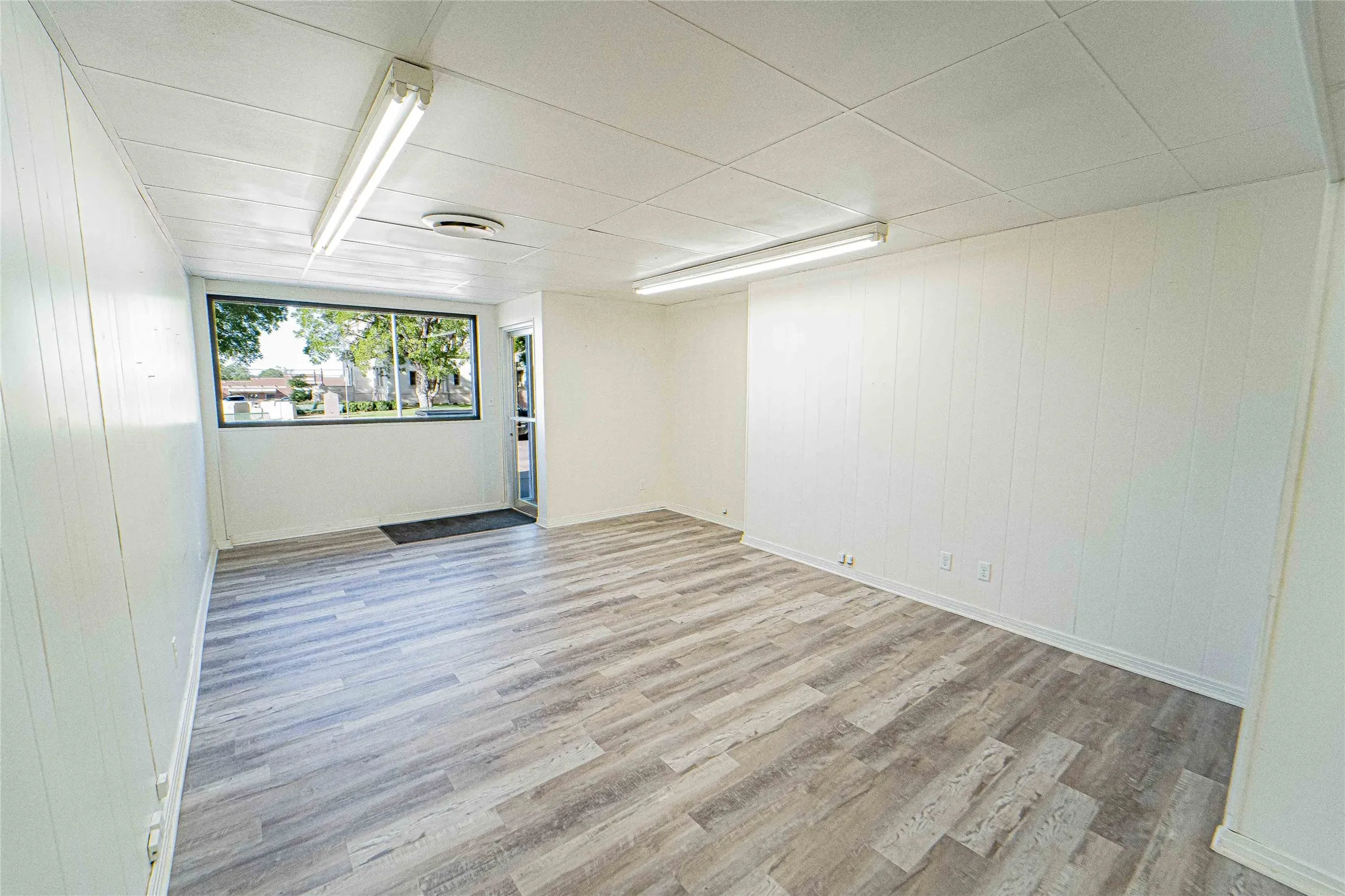 Office For Rent in Stephens County , 225 W Walker, Breckenridge, Texas 76424, 0, 0, Garage spaces, 0 Sqft, built in 0, mls#21406868, Real Estate Agent in Breckenridge, Homes For Rent in Stephens county, Homes For Rent in Breckenridge, Realtor in Breckenridge Texas, Real Estate Brokerage Independent Realty Texas, Luminita Cordes Realtor