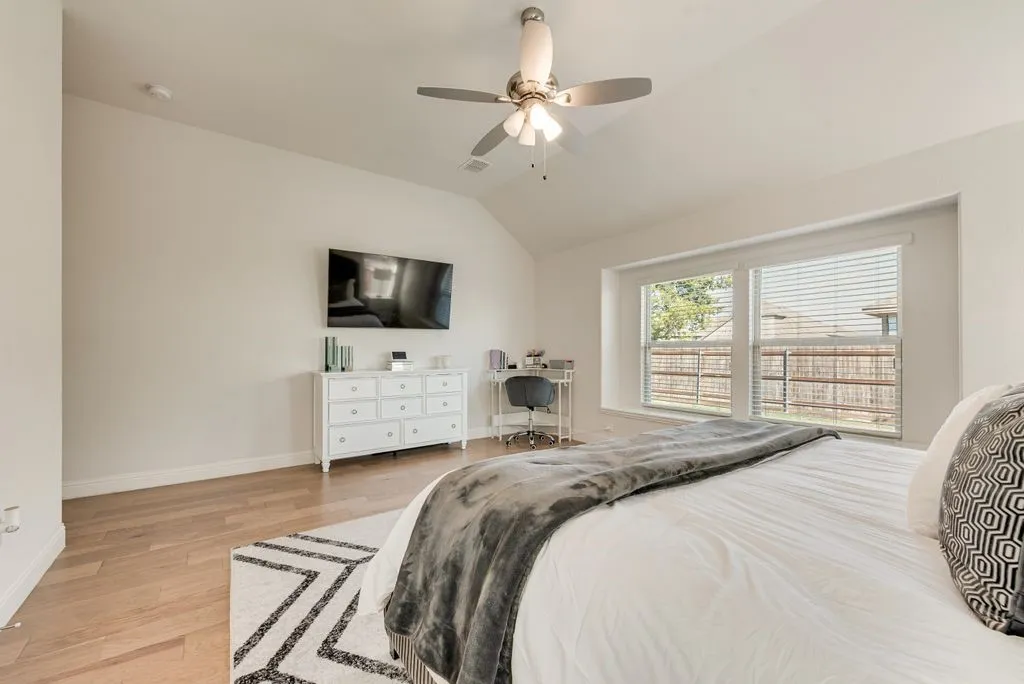Single Family Residence For Sale in Ellis County , 317 Resting Place Road, Waxahachie, Texas 75165, 4 Bedroom, 3 Bathroom, 2 Garage spaces, 2,283 Sqft, built in 2022, mls#21409699, Real Estate Agent in Waxahachie, Homes For Sale in Ellis county, Homes For Sale in Waxahachie, Realtor in Waxahachie Texas, Real Estate Brokerage Independent Realty Texas, Luminita Cordes Realtor