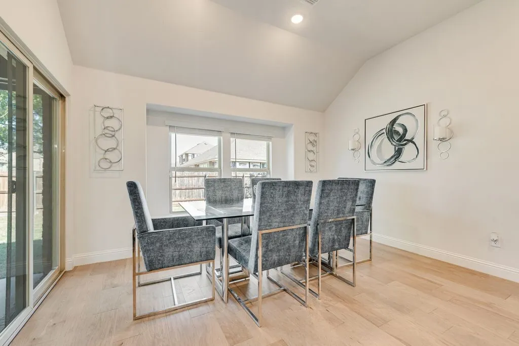 Single Family Residence For Sale in Ellis County , 317 Resting Place Road, Waxahachie, Texas 75165, 4 Bedroom, 3 Bathroom, 2 Garage spaces, 2,283 Sqft, built in 2022, mls#21409699, Real Estate Agent in Waxahachie, Homes For Sale in Ellis county, Homes For Sale in Waxahachie, Realtor in Waxahachie Texas, Real Estate Brokerage Independent Realty Texas, Luminita Cordes Realtor