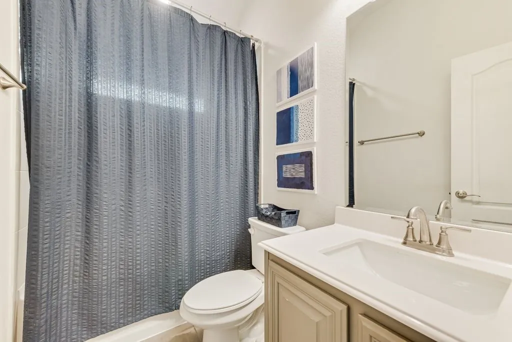 Single Family Residence For Sale in Ellis County , 317 Resting Place Road, Waxahachie, Texas 75165, 4 Bedroom, 3 Bathroom, 2 Garage spaces, 2,283 Sqft, built in 2022, mls#21409699, Real Estate Agent in Waxahachie, Homes For Sale in Ellis county, Homes For Sale in Waxahachie, Realtor in Waxahachie Texas, Real Estate Brokerage Independent Realty Texas, Luminita Cordes Realtor