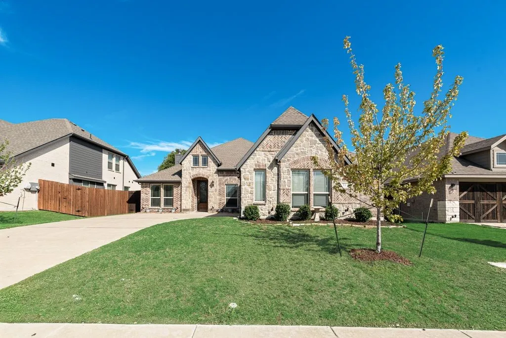Single Family Residence For Sale