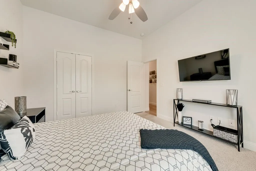 Single Family Residence For Sale in Ellis County , 317 Resting Place Road, Waxahachie, Texas 75165, 4 Bedroom, 3 Bathroom, 2 Garage spaces, 2,283 Sqft, built in 2022, mls#21409699, Real Estate Agent in Waxahachie, Homes For Sale in Ellis county, Homes For Sale in Waxahachie, Realtor in Waxahachie Texas, Real Estate Brokerage Independent Realty Texas, Luminita Cordes Realtor