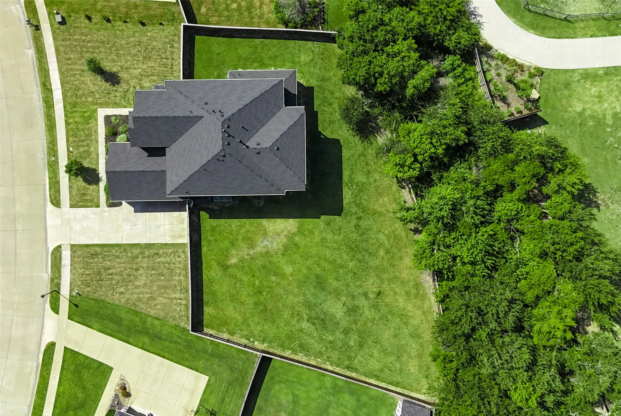 Single Family Residence For Rent in Rockwall County , 1327 Arezzo Lane, Mclendon Chisholm, Texas 75032, 5 Bedroom, 4 Bathroom, 3 Garage spaces, 4,206 Sqft, built in 2020, mls#21409713, Real Estate Agent in Mclendon Chisholm, Homes For Rent in Rockwall county, Homes For Rent in Mclendon Chisholm, Realtor in Mclendon Chisholm Texas, Real Estate Brokerage Independent Realty Texas, Luminita Cordes Realtor