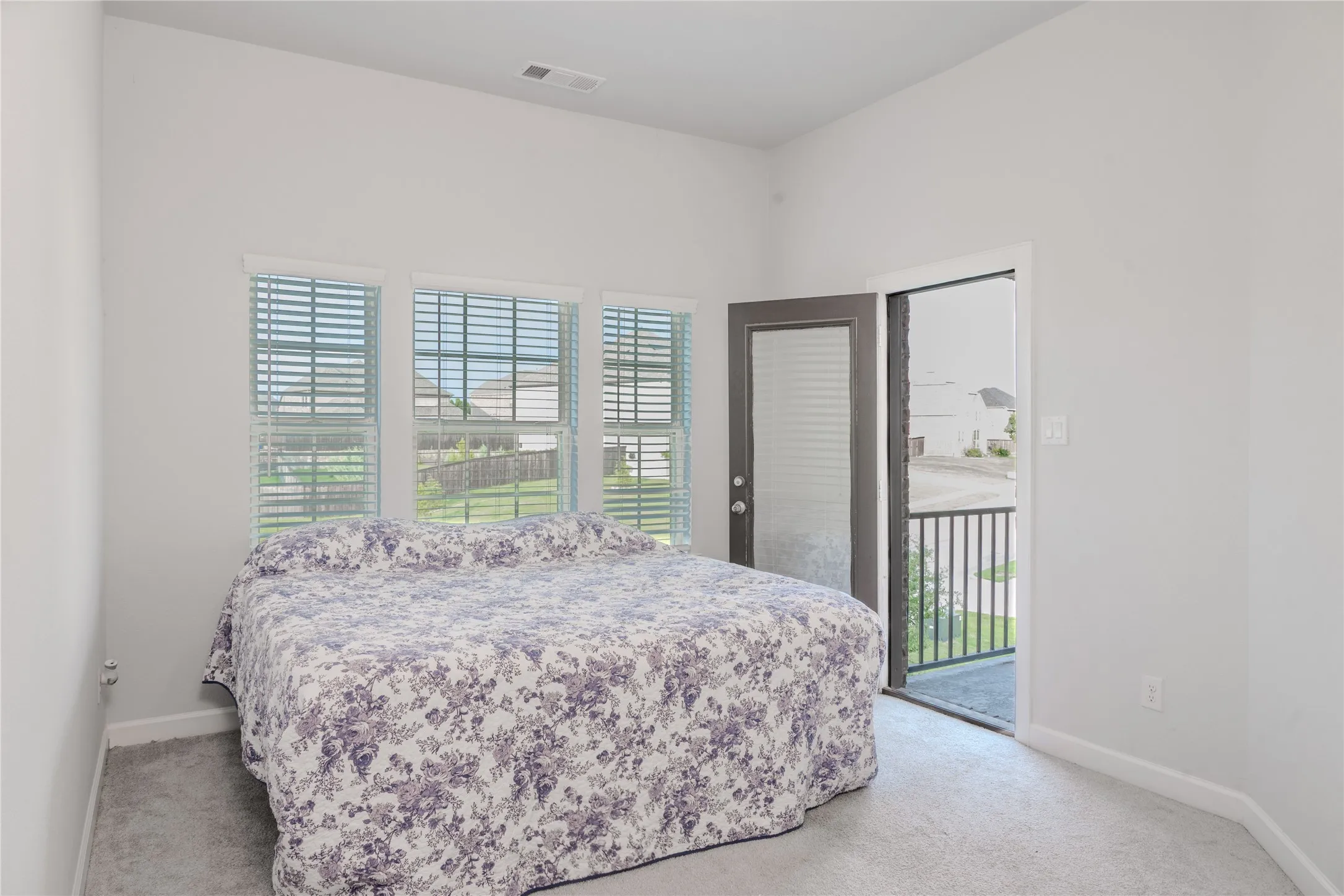 Single Family Residence For Rent in Rockwall County , 1327 Arezzo Lane, Mclendon Chisholm, Texas 75032, 5 Bedroom, 4 Bathroom, 3 Garage spaces, 4,206 Sqft, built in 2020, mls#21409713, Real Estate Agent in Mclendon Chisholm, Homes For Rent in Rockwall county, Homes For Rent in Mclendon Chisholm, Realtor in Mclendon Chisholm Texas, Real Estate Brokerage Independent Realty Texas, Luminita Cordes Realtor