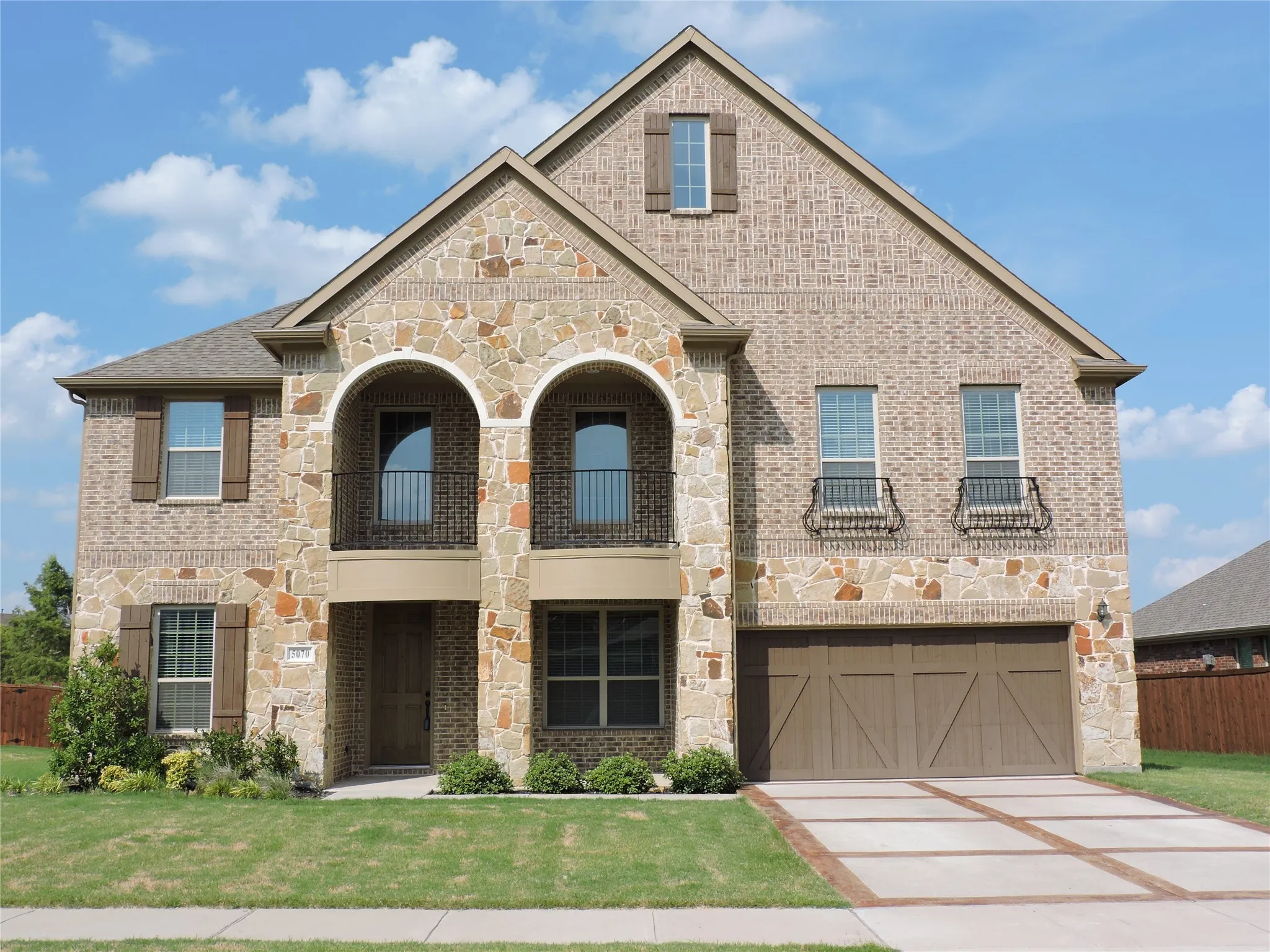 Single Family Residence For Rent