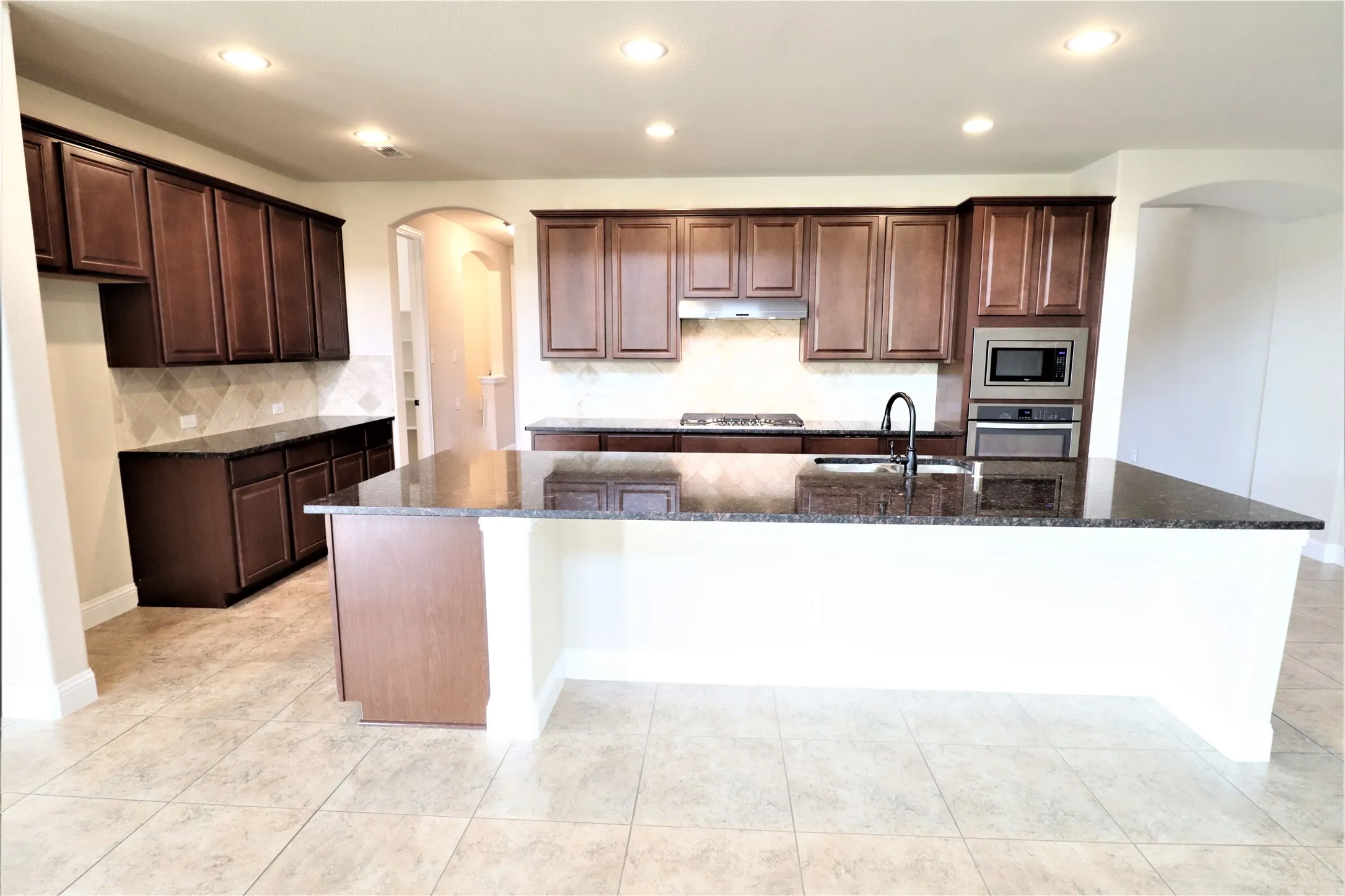 Single Family Residence For Rent in Denton County , 5070 Kerstyn Drive, Frisco, Texas 75036, 5 Bedroom, 4 Bathroom, 2 Garage spaces, 4,986 Sqft, built in 2015, mls#21409694, Real Estate Agent in Frisco, Homes For Rent in Denton county, Homes For Rent in Frisco, Realtor in Frisco Texas, Real Estate Brokerage Independent Realty Texas, Luminita Cordes Realtor