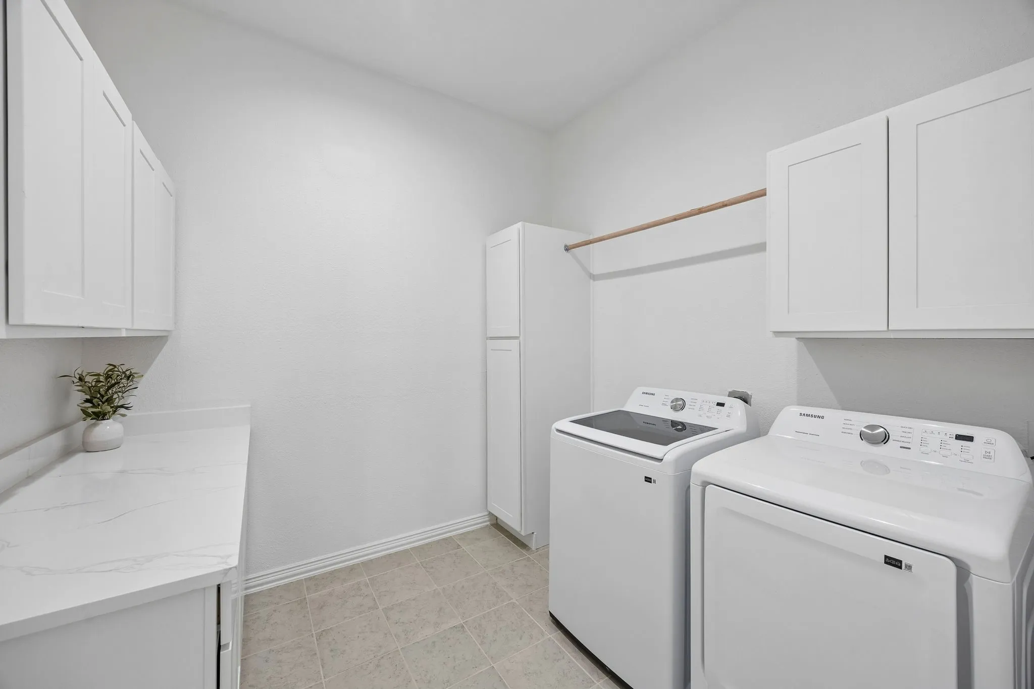 Single Family Residence For Sale in Kaufman County , 308 N Mcgraw Street, Forney, Texas 75126, 3 Bedroom, 3 Bathroom, 2 Garage spaces, 1,800 Sqft, built in 2026, mls#21409002, Real Estate Agent in Forney, Homes For Sale in Kaufman county, Homes For Sale in Forney, Realtor in Forney Texas, Real Estate Brokerage Independent Realty Texas, Luminita Cordes Realtor