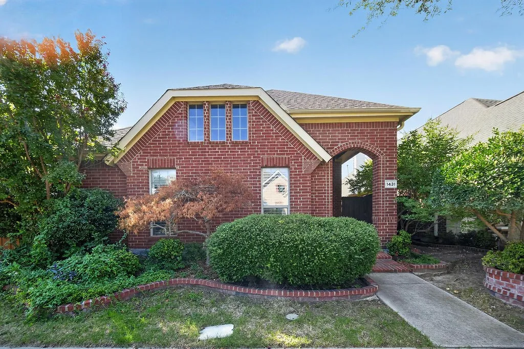 Single Family Residence For Rent