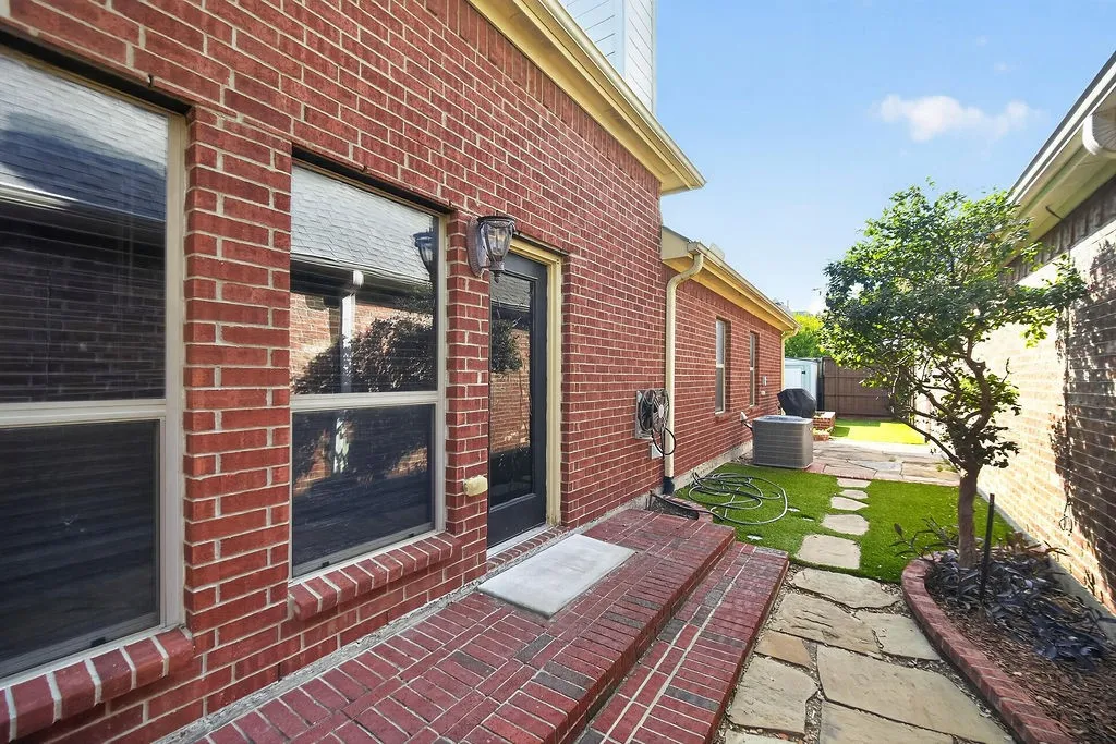 Single Family Residence For Rent in Collin County , 1431 Petersburgh Place, Allen, Texas 75013, 3 Bedroom, 2 Bathroom, 2 Garage spaces, 1,896 Sqft, built in 2005, mls#21409716, Real Estate Agent in Allen, Homes For Rent in Collin county, Homes For Rent in Allen, Realtor in Allen Texas, Real Estate Brokerage Independent Realty Texas, Luminita Cordes Realtor