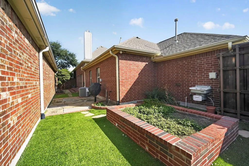 Single Family Residence For Rent in Collin County , 1431 Petersburgh Place, Allen, Texas 75013, 3 Bedroom, 2 Bathroom, 2 Garage spaces, 1,896 Sqft, built in 2005, mls#21409716, Real Estate Agent in Allen, Homes For Rent in Collin county, Homes For Rent in Allen, Realtor in Allen Texas, Real Estate Brokerage Independent Realty Texas, Luminita Cordes Realtor