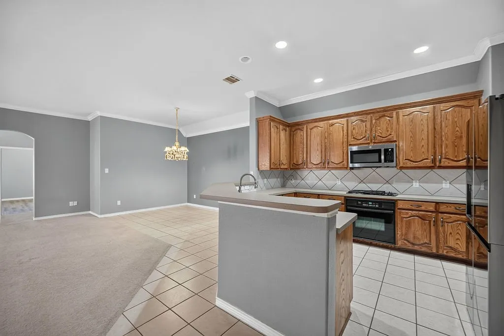 Single Family Residence For Rent in Collin County , 1431 Petersburgh Place, Allen, Texas 75013, 3 Bedroom, 2 Bathroom, 2 Garage spaces, 1,896 Sqft, built in 2005, mls#21409716, Real Estate Agent in Allen, Homes For Rent in Collin county, Homes For Rent in Allen, Realtor in Allen Texas, Real Estate Brokerage Independent Realty Texas, Luminita Cordes Realtor