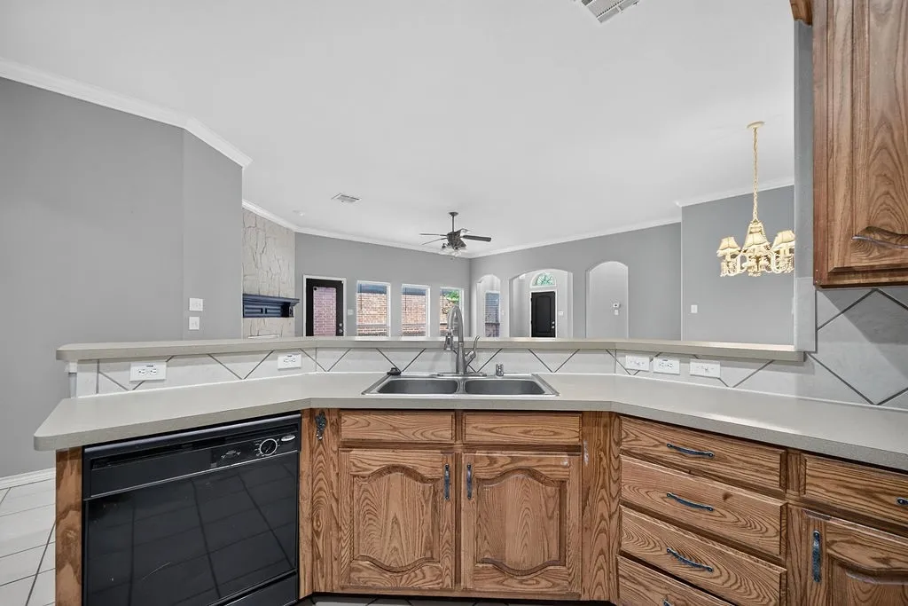Single Family Residence For Rent in Collin County , 1431 Petersburgh Place, Allen, Texas 75013, 3 Bedroom, 2 Bathroom, 2 Garage spaces, 1,896 Sqft, built in 2005, mls#21409716, Real Estate Agent in Allen, Homes For Rent in Collin county, Homes For Rent in Allen, Realtor in Allen Texas, Real Estate Brokerage Independent Realty Texas, Luminita Cordes Realtor