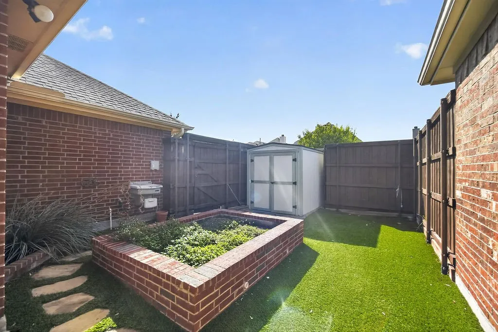 Single Family Residence For Rent in Collin County , 1431 Petersburgh Place, Allen, Texas 75013, 3 Bedroom, 2 Bathroom, 2 Garage spaces, 1,896 Sqft, built in 2005, mls#21409716, Real Estate Agent in Allen, Homes For Rent in Collin county, Homes For Rent in Allen, Realtor in Allen Texas, Real Estate Brokerage Independent Realty Texas, Luminita Cordes Realtor