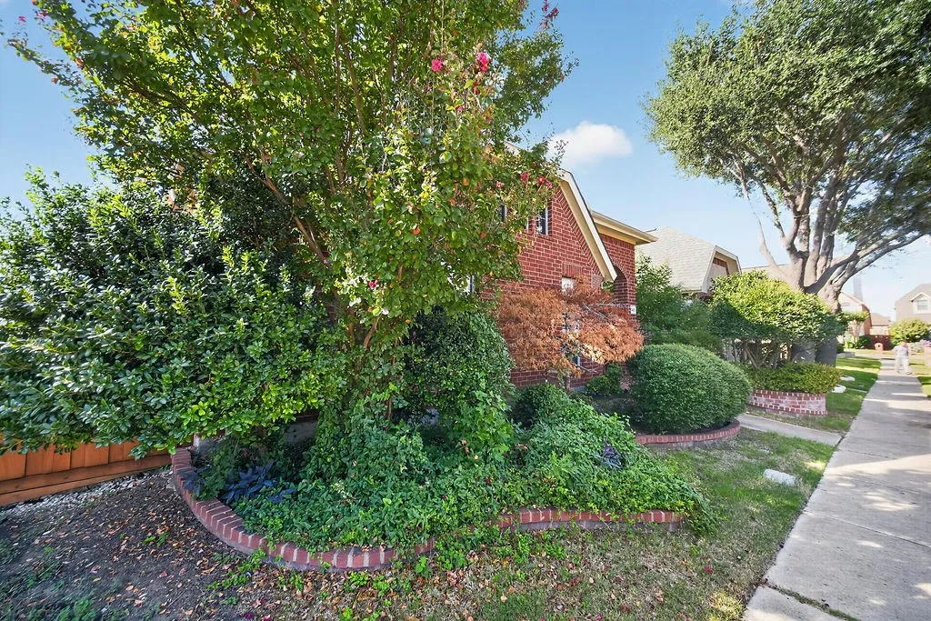 Single Family Residence For Rent in Collin County , 1431 Petersburgh Place, Allen, Texas 75013, 3 Bedroom, 2 Bathroom, 2 Garage spaces, 1,896 Sqft, built in 2005, mls#21409716, Real Estate Agent in Allen, Homes For Rent in Collin county, Homes For Rent in Allen, Realtor in Allen Texas, Real Estate Brokerage Independent Realty Texas, Luminita Cordes Realtor