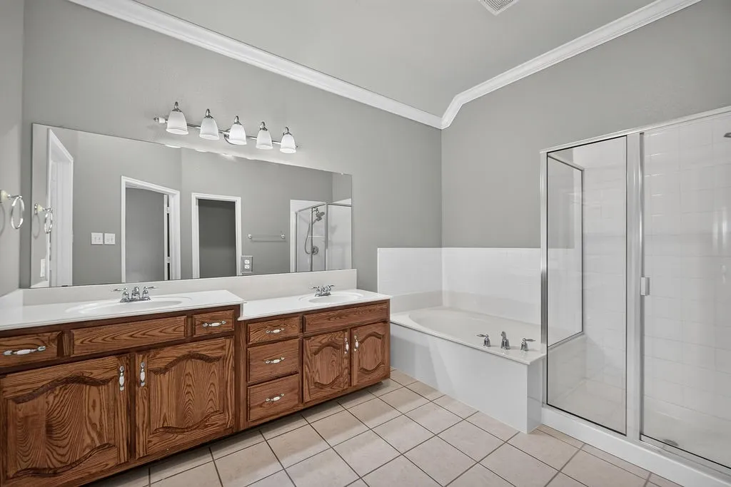 Single Family Residence For Rent in Collin County , 1431 Petersburgh Place, Allen, Texas 75013, 3 Bedroom, 2 Bathroom, 2 Garage spaces, 1,896 Sqft, built in 2005, mls#21409716, Real Estate Agent in Allen, Homes For Rent in Collin county, Homes For Rent in Allen, Realtor in Allen Texas, Real Estate Brokerage Independent Realty Texas, Luminita Cordes Realtor
