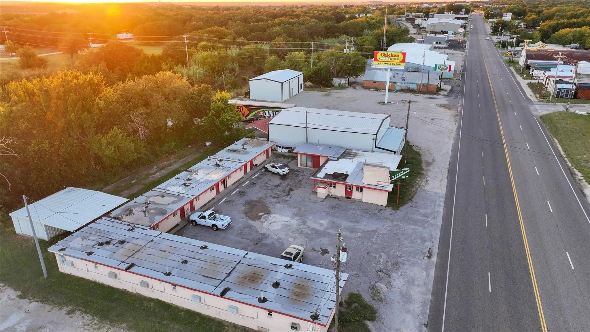 Hotel/Motel For Sale in Montague County , 1408 E Wise Street, Bowie, Texas 76230, 0, 0, Garage spaces, 0 Sqft, built in 1930, mls#21409719, Real Estate Agent in Bowie, Homes For Sale in Montague county, Homes For Sale in Bowie, Realtor in Bowie Texas, Real Estate Brokerage Independent Realty Texas, Luminita Cordes Realtor