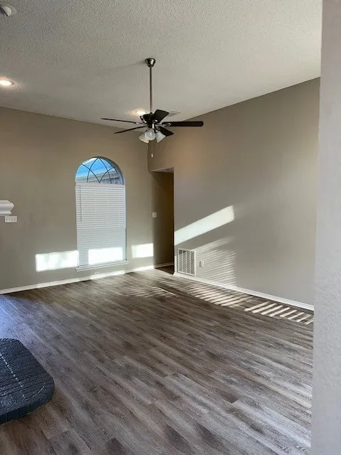 Single Family Residence For Rent in Dallas County , 2313 Austin Drive, Mesquite, Texas 75181, 3 Bedroom, 2 Bathroom, 2 Garage spaces, 1,758 Sqft, built in 1992, mls#21409704, Real Estate Agent in Mesquite, Homes For Rent in Dallas county, Homes For Rent in Mesquite, Realtor in Mesquite Texas, Real Estate Brokerage Independent Realty Texas, Luminita Cordes Realtor