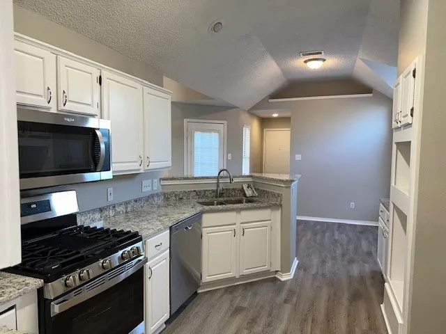 Single Family Residence For Rent in Dallas County , 2313 Austin Drive, Mesquite, Texas 75181, 3 Bedroom, 2 Bathroom, 2 Garage spaces, 1,758 Sqft, built in 1992, mls#21409704, Real Estate Agent in Mesquite, Homes For Rent in Dallas county, Homes For Rent in Mesquite, Realtor in Mesquite Texas, Real Estate Brokerage Independent Realty Texas, Luminita Cordes Realtor