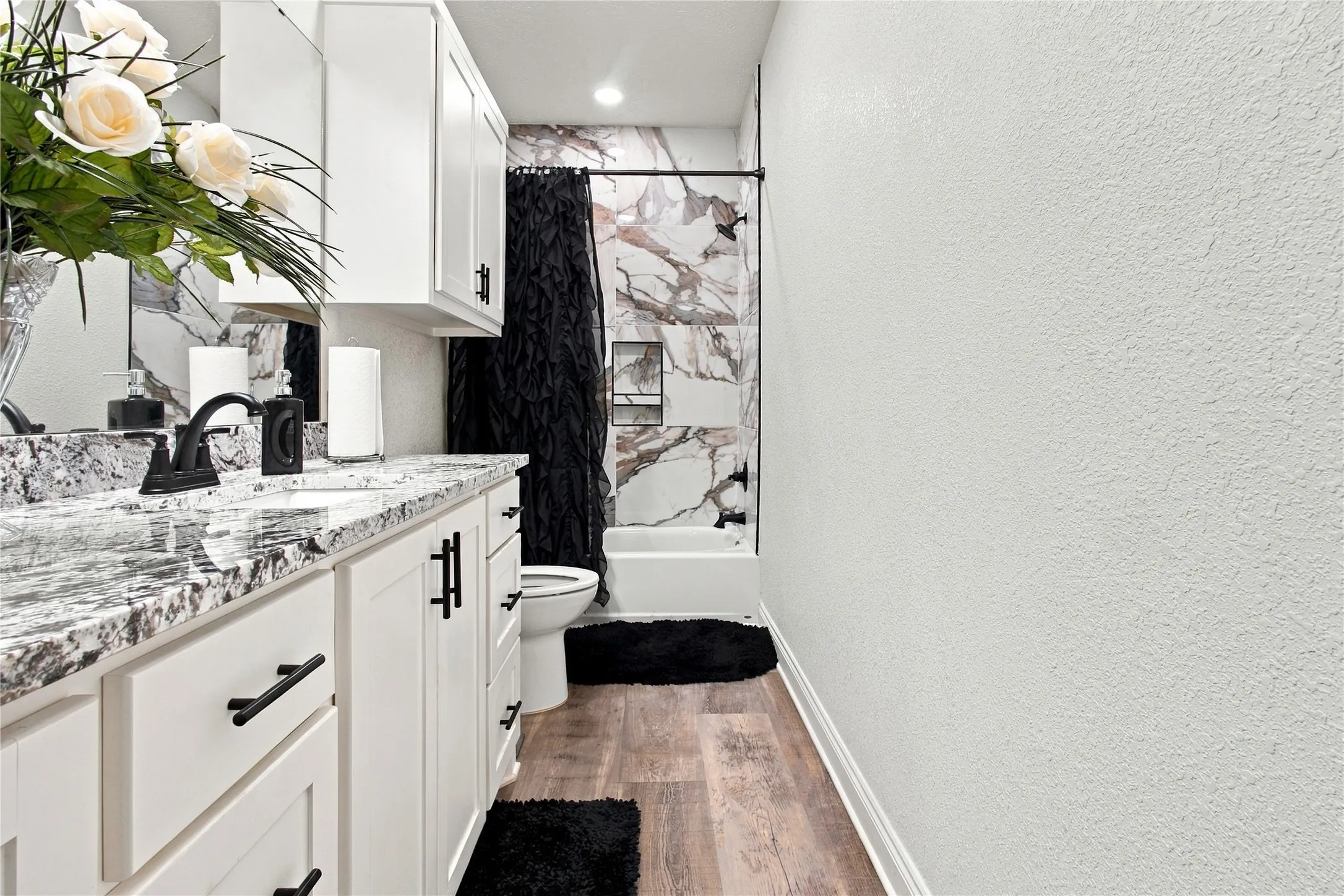 Single Family Residence For Sale in Bowie County , 386 Robertson Rd, New Boston, Texas 75570, 3 Bedroom, 2 Bathroom, 2 Garage spaces, 1,700 Sqft, built in 2023, mls#21409726, Real Estate Agent in New Boston, Homes For Sale in Bowie county, Homes For Sale in New Boston, Realtor in New Boston Texas, Real Estate Brokerage Independent Realty Texas, Luminita Cordes Realtor