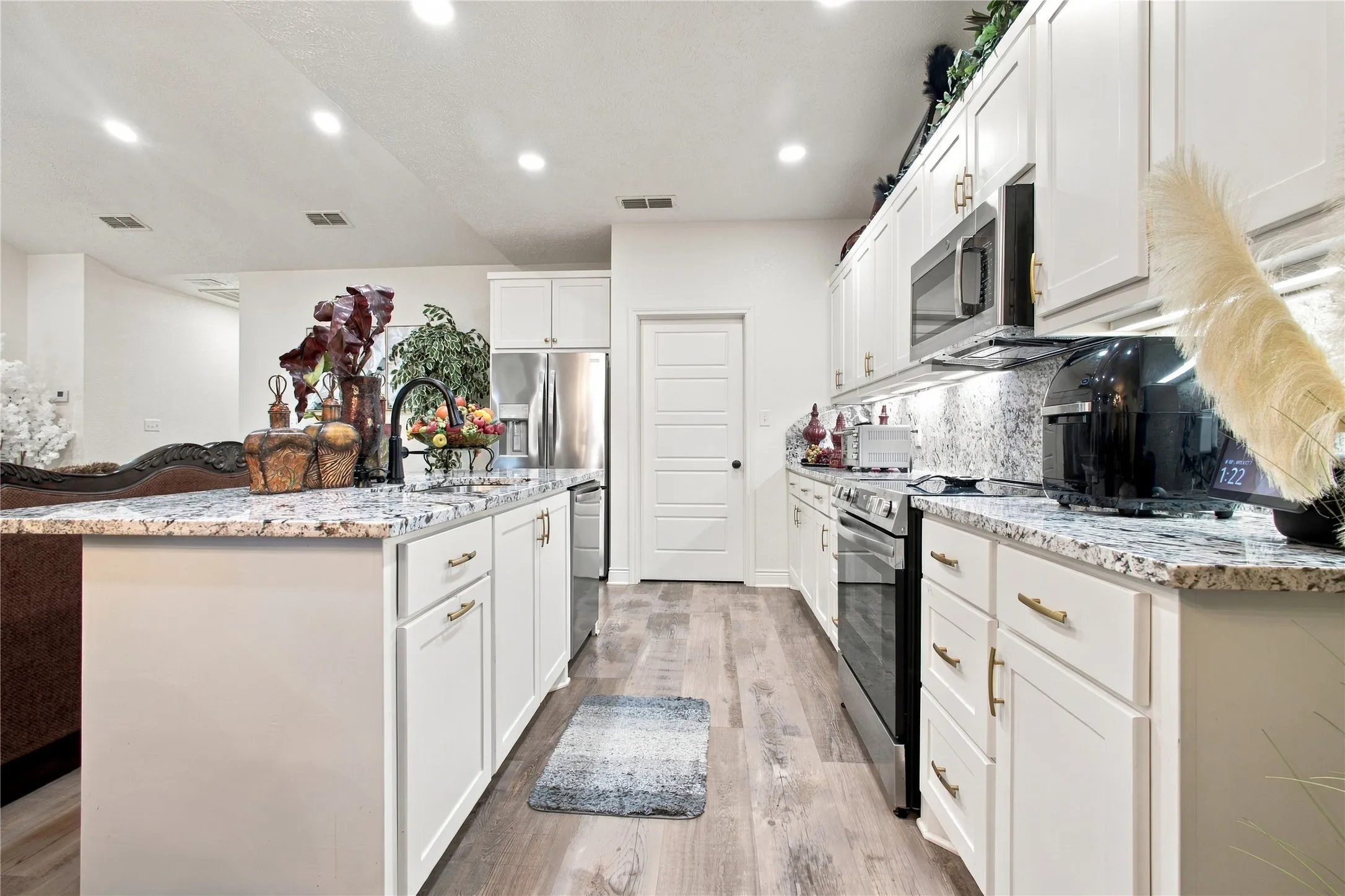 Single Family Residence For Sale in Bowie County , 386 Robertson Rd, New Boston, Texas 75570, 3 Bedroom, 2 Bathroom, 2 Garage spaces, 1,700 Sqft, built in 2023, mls#21409726, Real Estate Agent in New Boston, Homes For Sale in Bowie county, Homes For Sale in New Boston, Realtor in New Boston Texas, Real Estate Brokerage Independent Realty Texas, Luminita Cordes Realtor