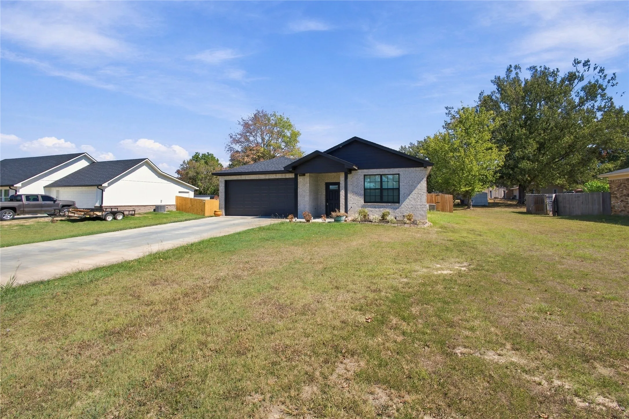Single Family Residence For Sale in Bowie County , 386 Robertson Rd, New Boston, Texas 75570, 3 Bedroom, 2 Bathroom, 2 Garage spaces, 1,700 Sqft, built in 2023, mls#21409726, Real Estate Agent in New Boston, Homes For Sale in Bowie county, Homes For Sale in New Boston, Realtor in New Boston Texas, Real Estate Brokerage Independent Realty Texas, Luminita Cordes Realtor