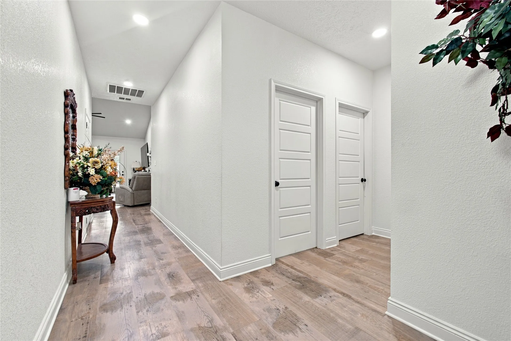 Single Family Residence For Sale in Bowie County , 386 Robertson Rd, New Boston, Texas 75570, 3 Bedroom, 2 Bathroom, 2 Garage spaces, 1,700 Sqft, built in 2023, mls#21409726, Real Estate Agent in New Boston, Homes For Sale in Bowie county, Homes For Sale in New Boston, Realtor in New Boston Texas, Real Estate Brokerage Independent Realty Texas, Luminita Cordes Realtor