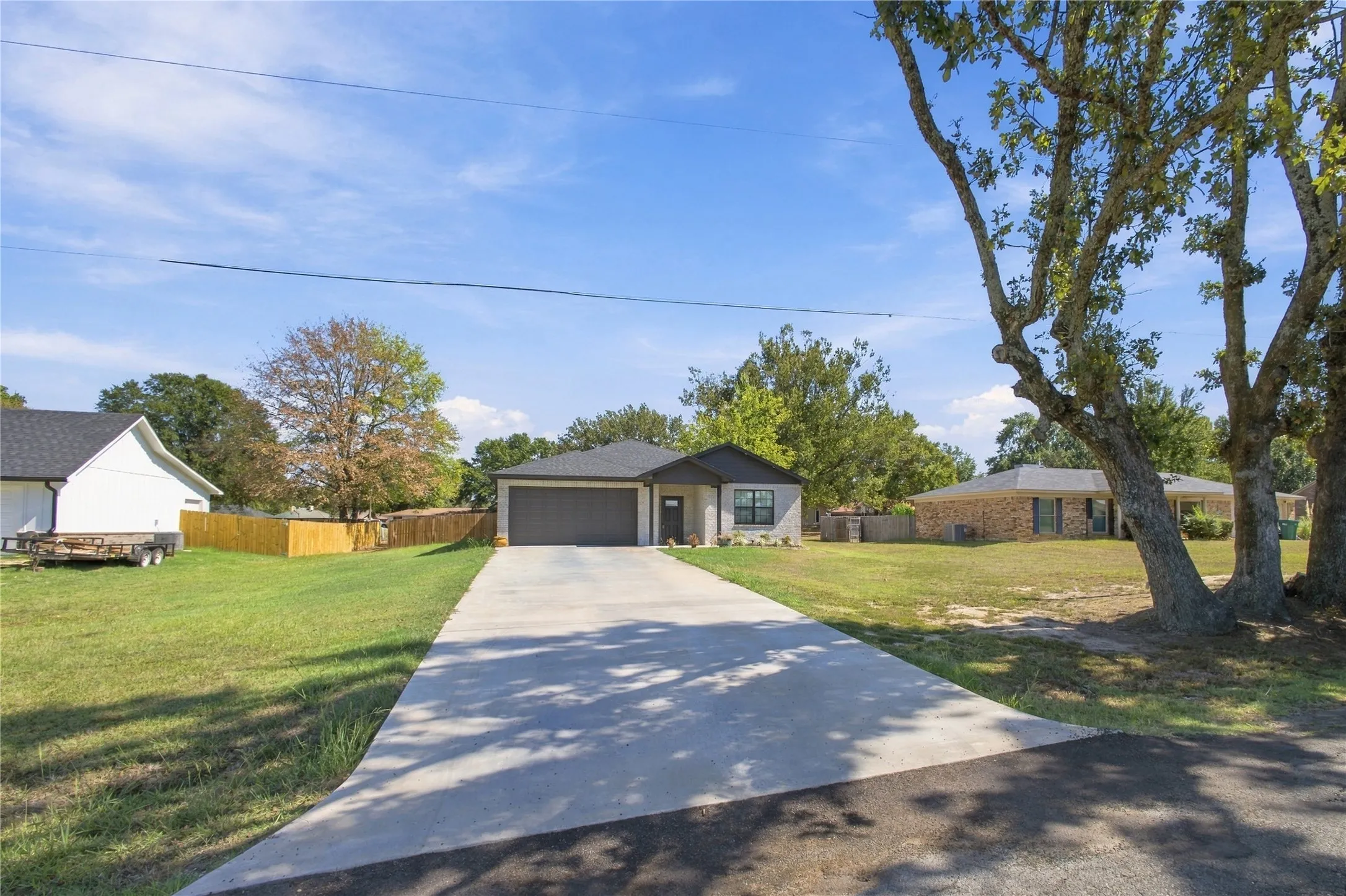 Single Family Residence For Sale in Bowie County , 386 Robertson Rd, New Boston, Texas 75570, 3 Bedroom, 2 Bathroom, 2 Garage spaces, 1,700 Sqft, built in 2023, mls#21409726, Real Estate Agent in New Boston, Homes For Sale in Bowie county, Homes For Sale in New Boston, Realtor in New Boston Texas, Real Estate Brokerage Independent Realty Texas, Luminita Cordes Realtor